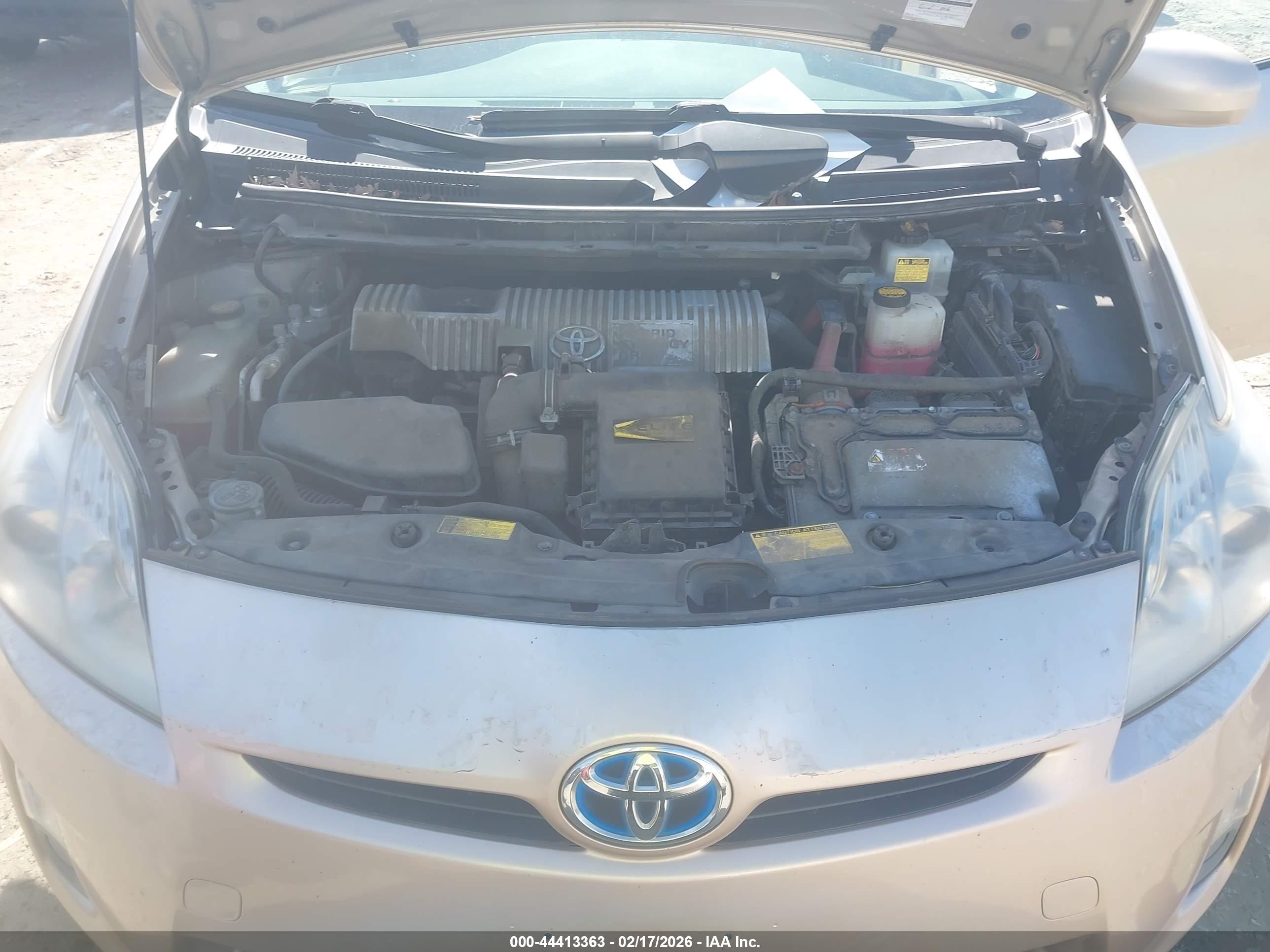 TOYOTA PRIUS image 10