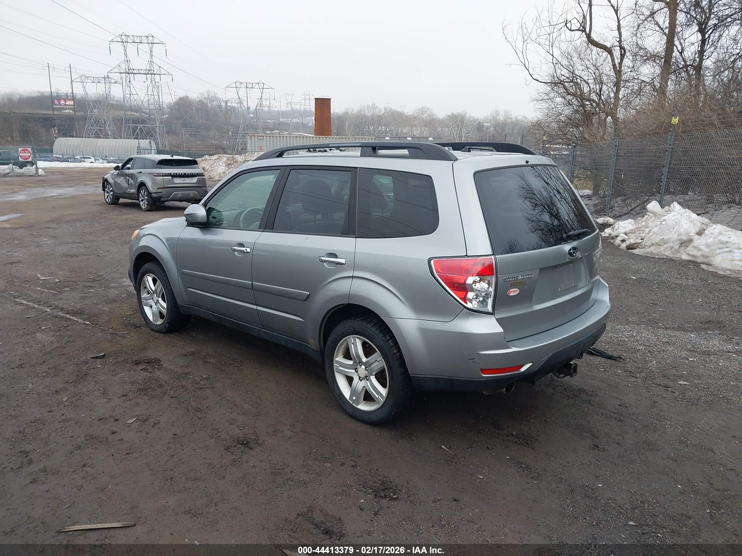 SUBARU FORESTER image 3