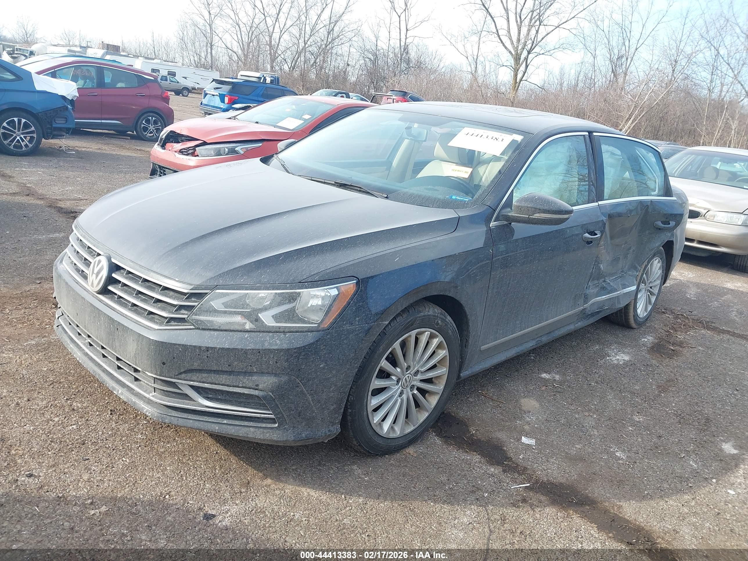 VOLKSWAGEN PASSAT image 2