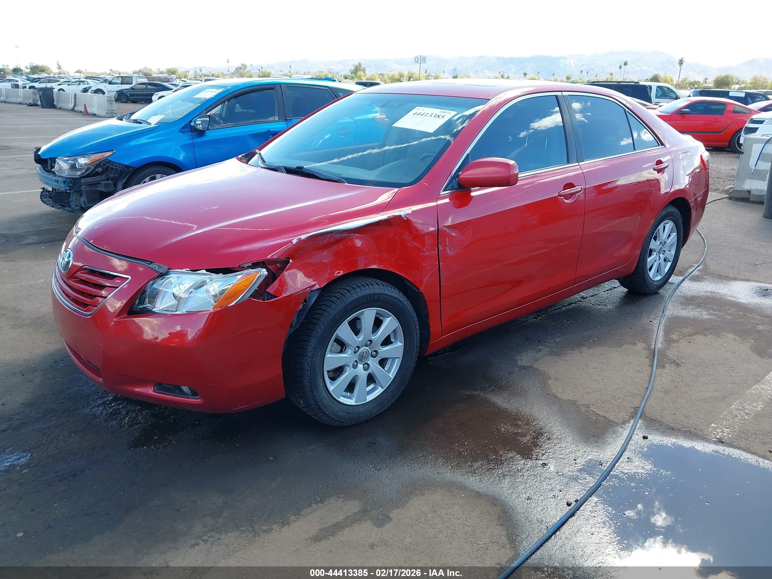 TOYOTA CAMRY image 2