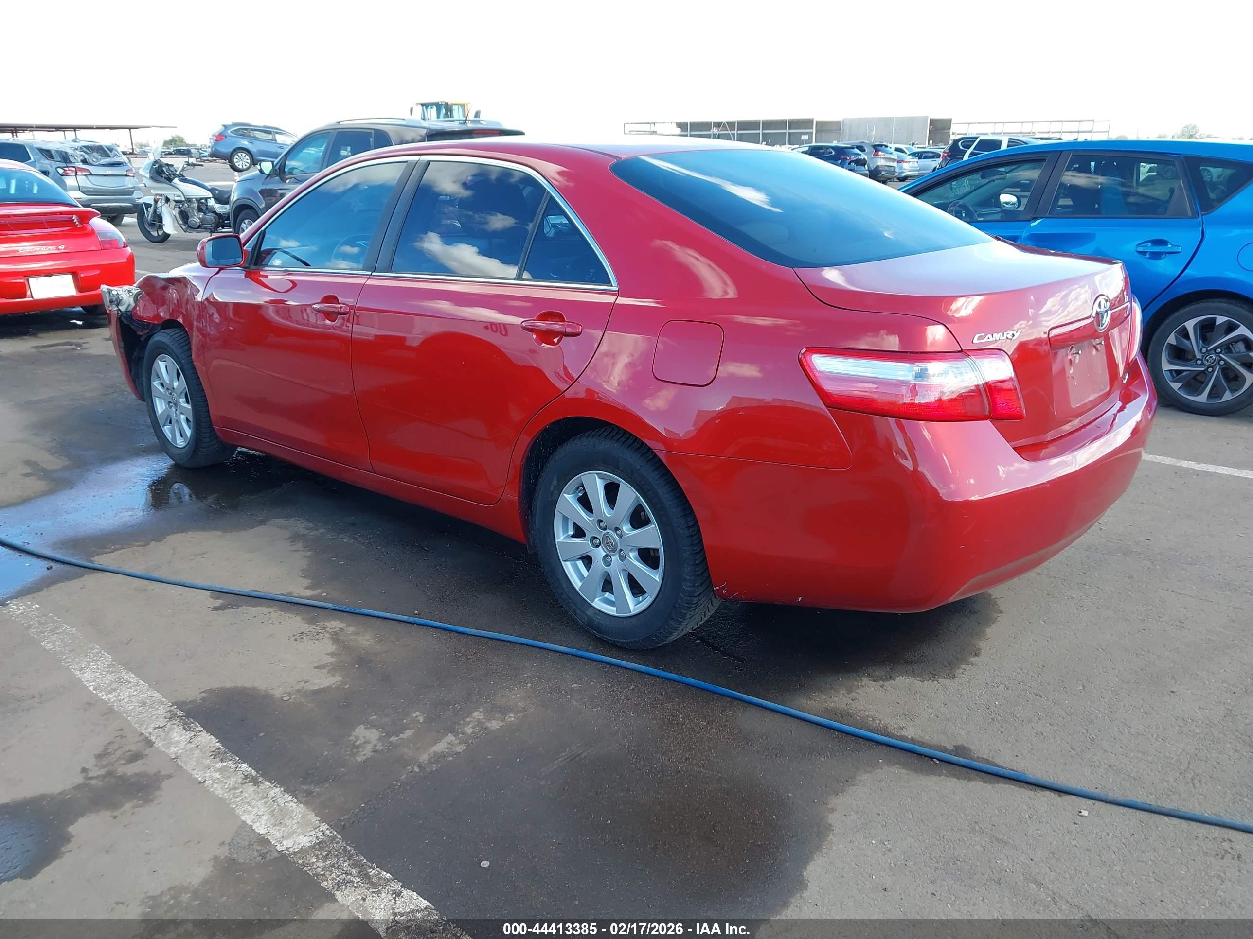 TOYOTA CAMRY image 3