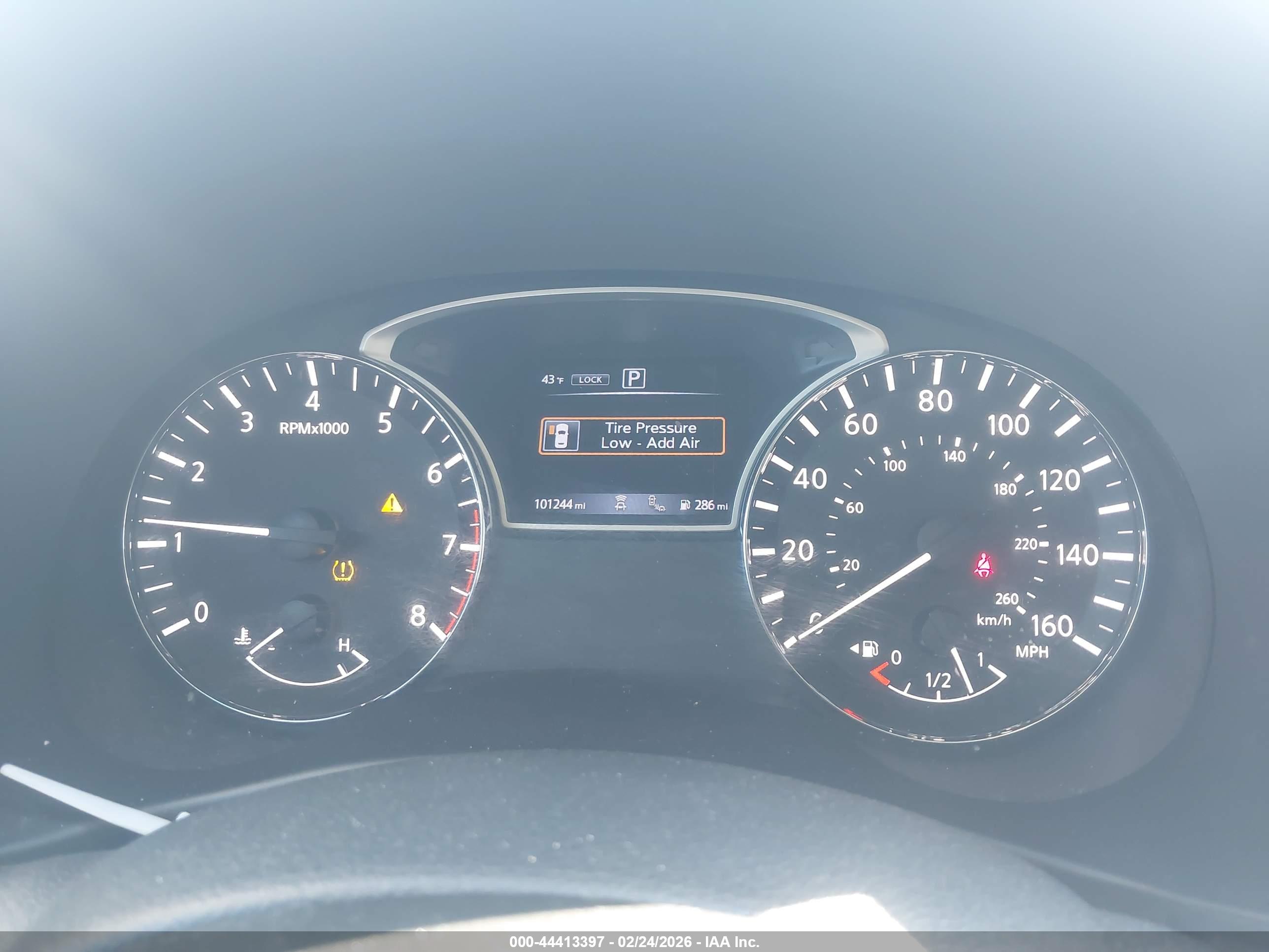 NISSAN PATHFINDER image 7