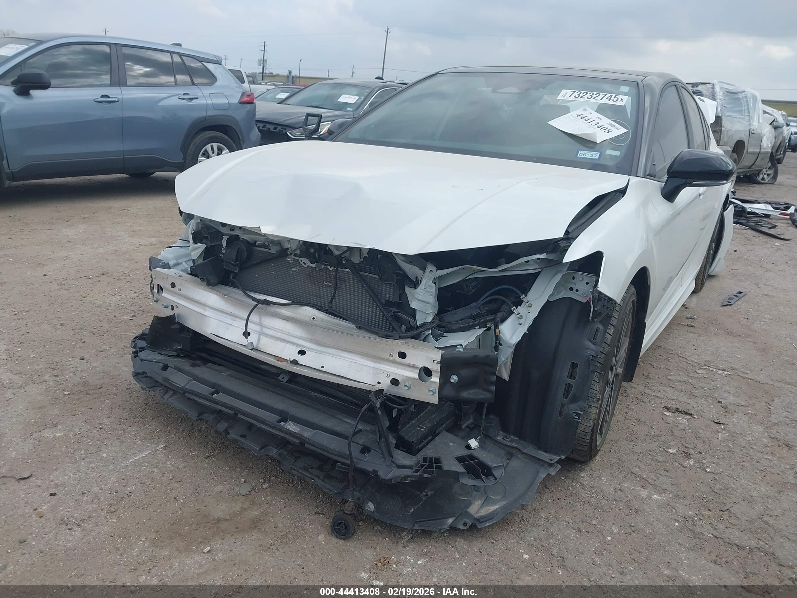 TOYOTA CAMRY image 6