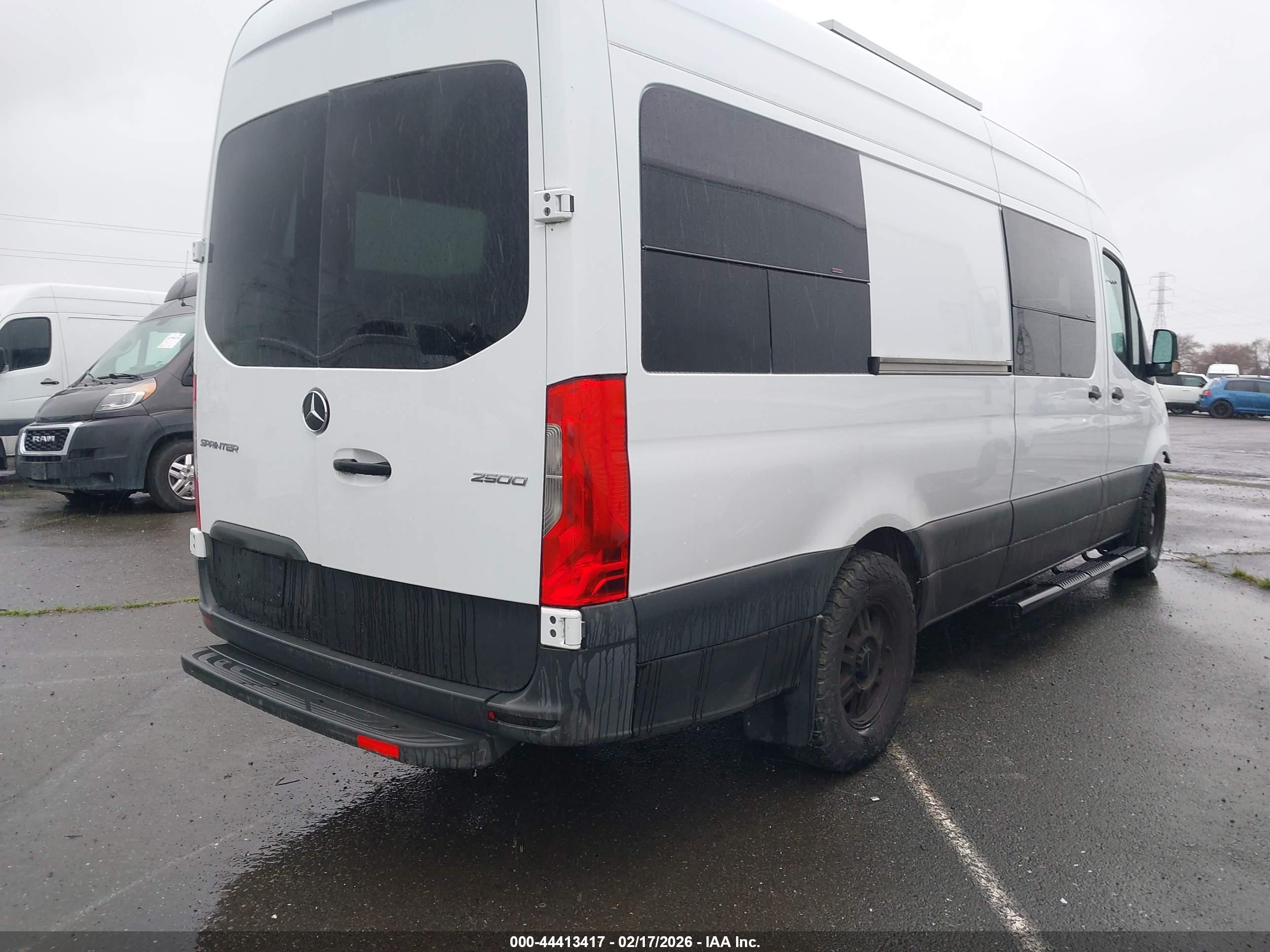 MERCEDES-BENZ SPRINTER image 4