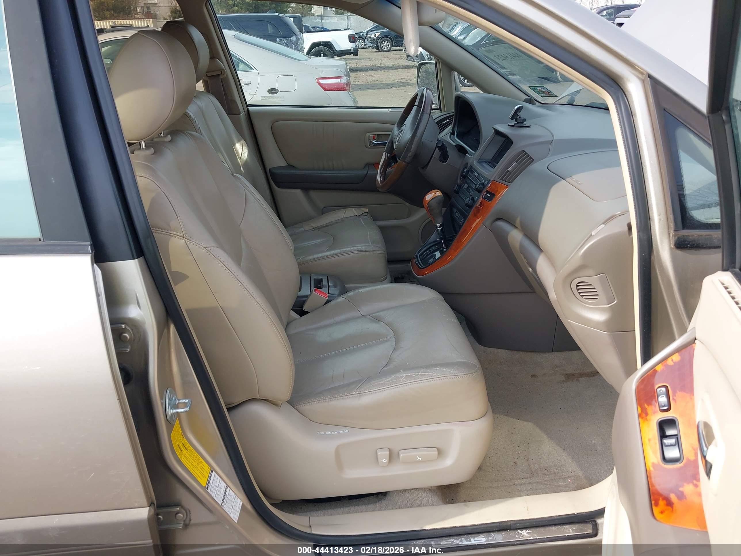 LEXUS RX image 5