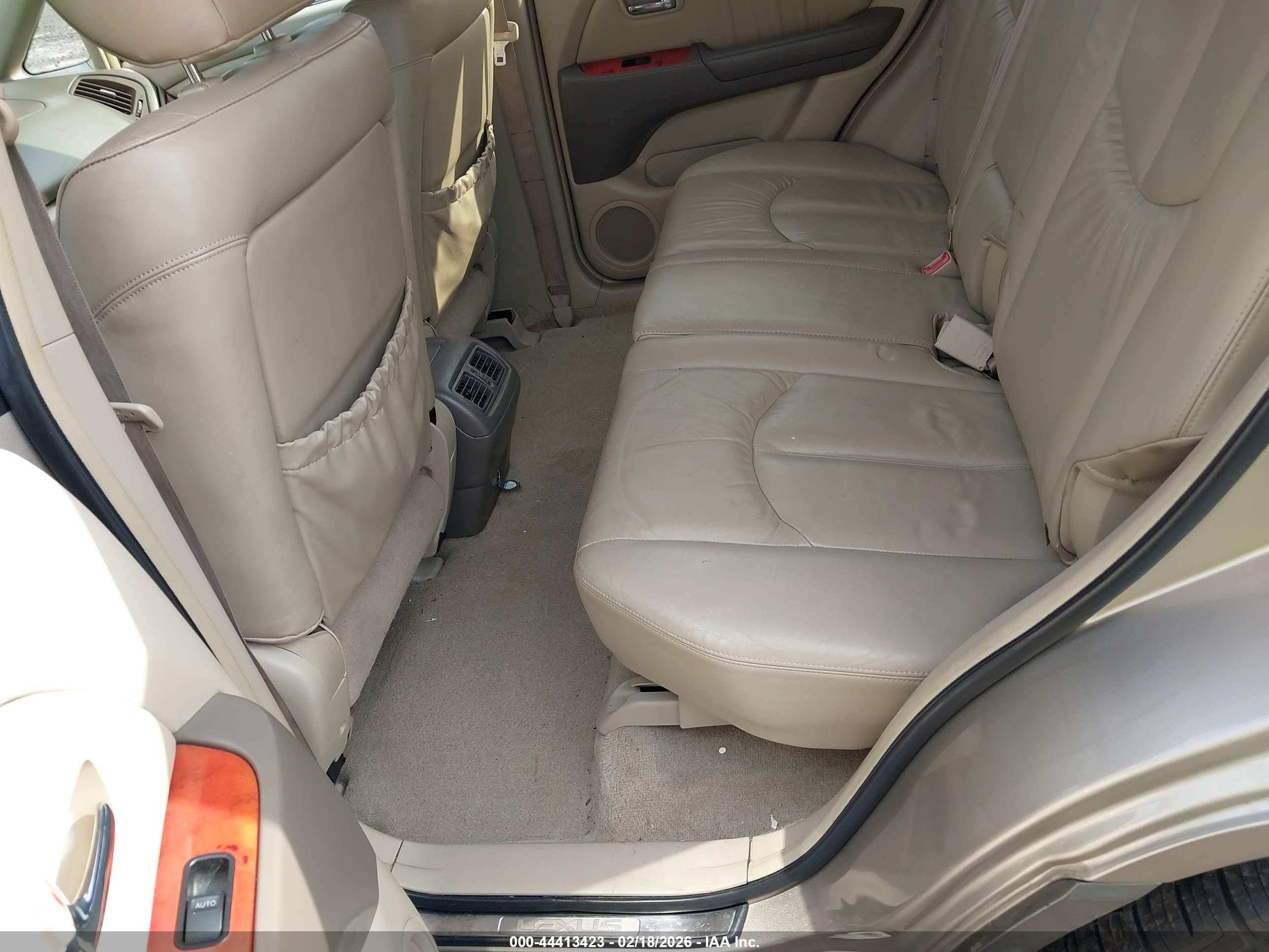 LEXUS RX image 8