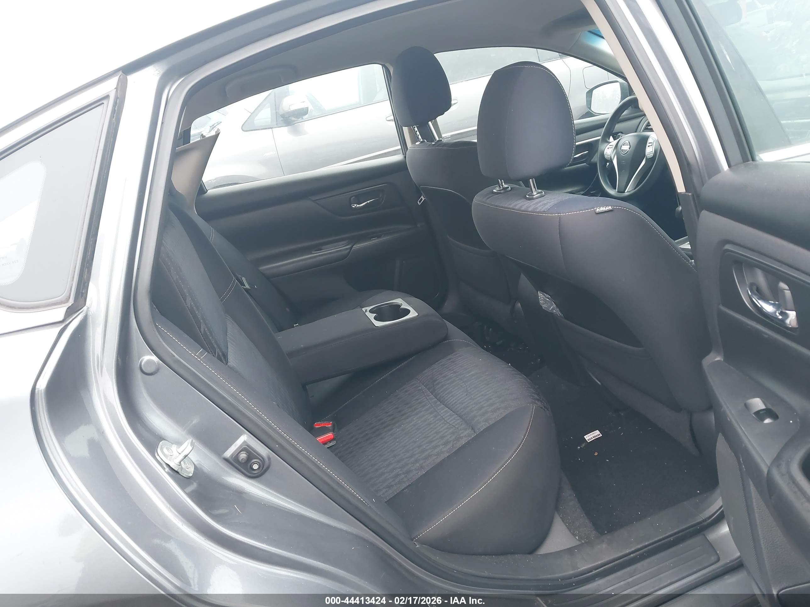 NISSAN ALTIMA image 8