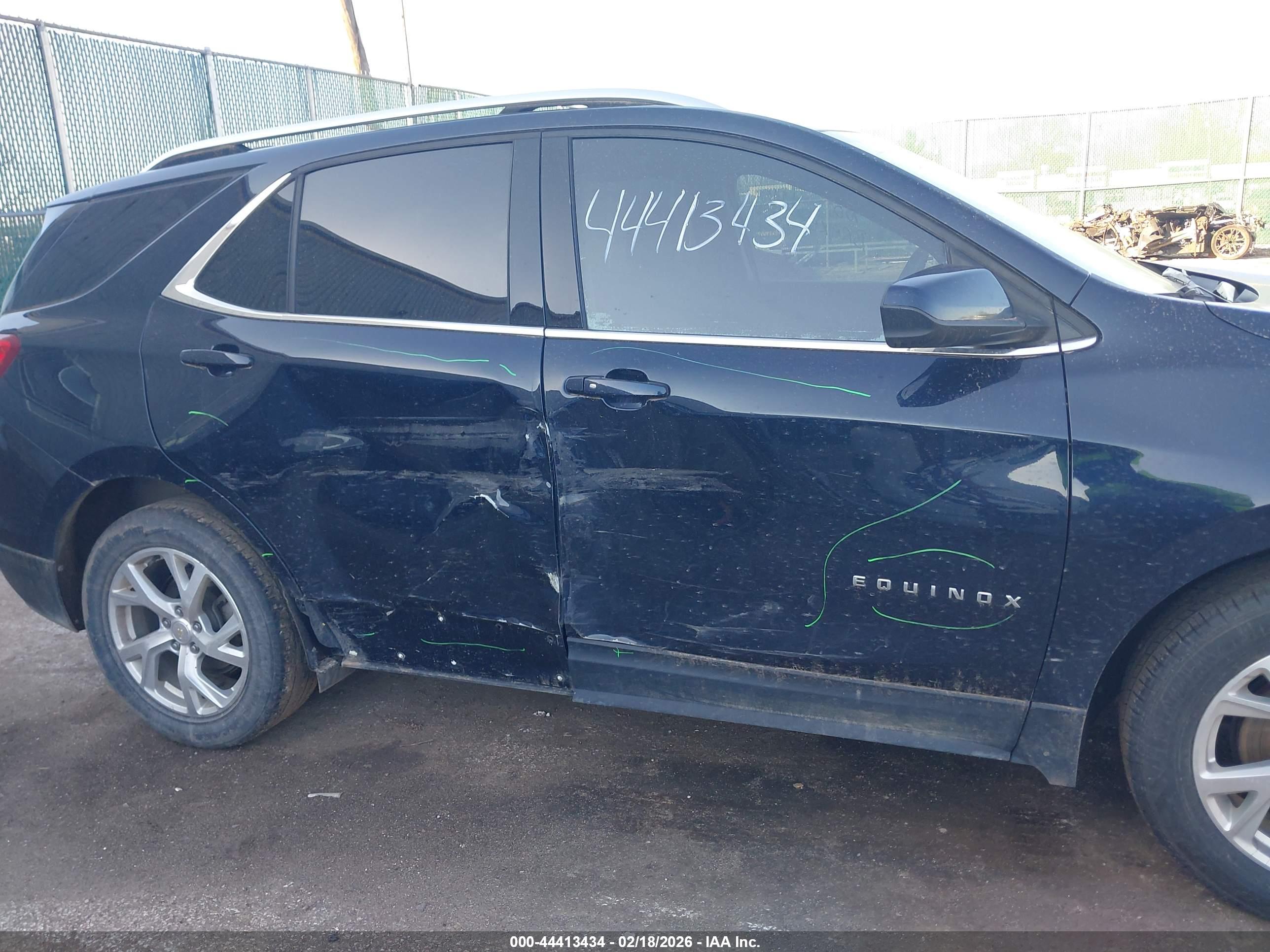 CHEVROLET EQUINOX image 6