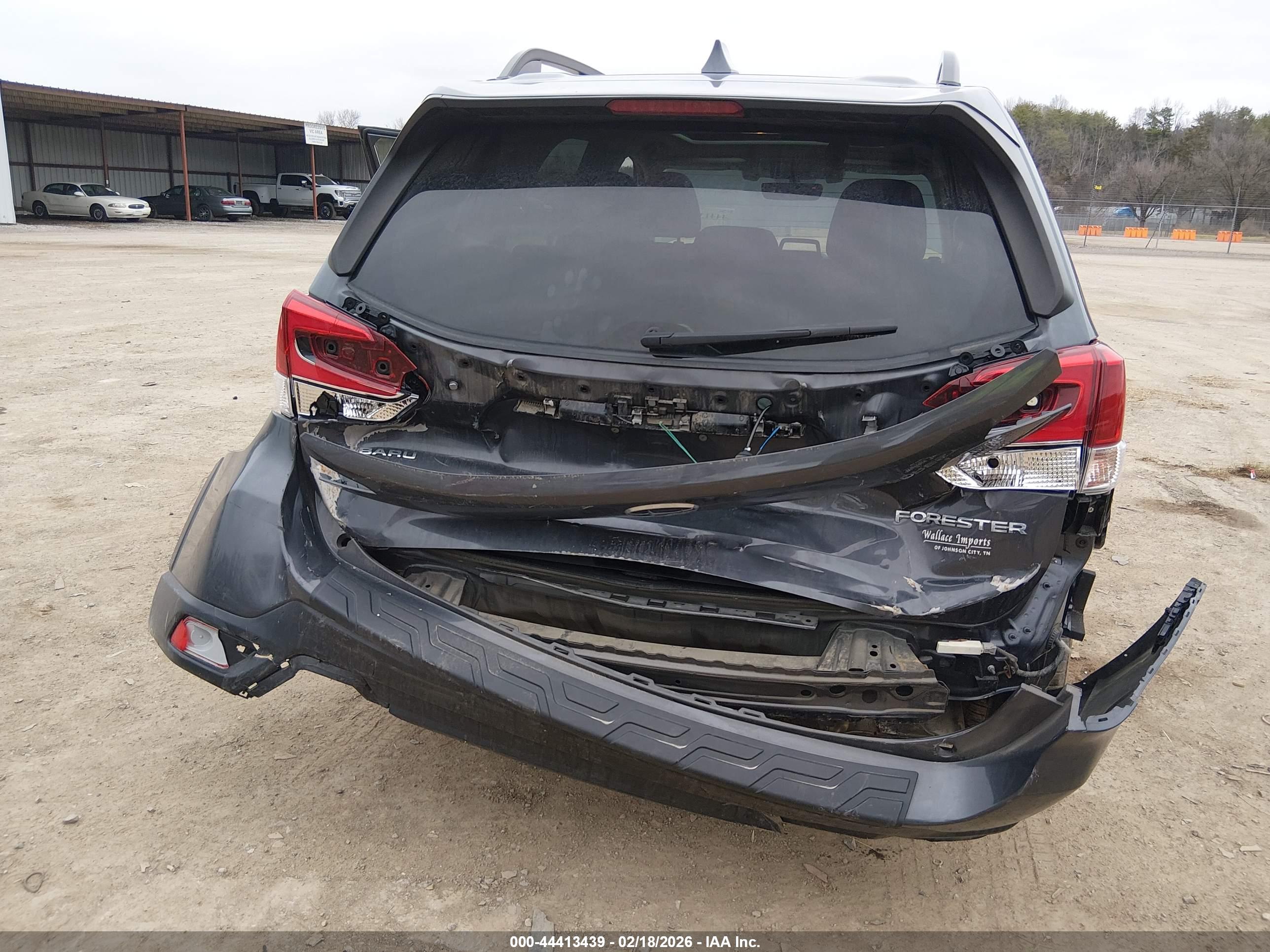 SUBARU FORESTER image 6