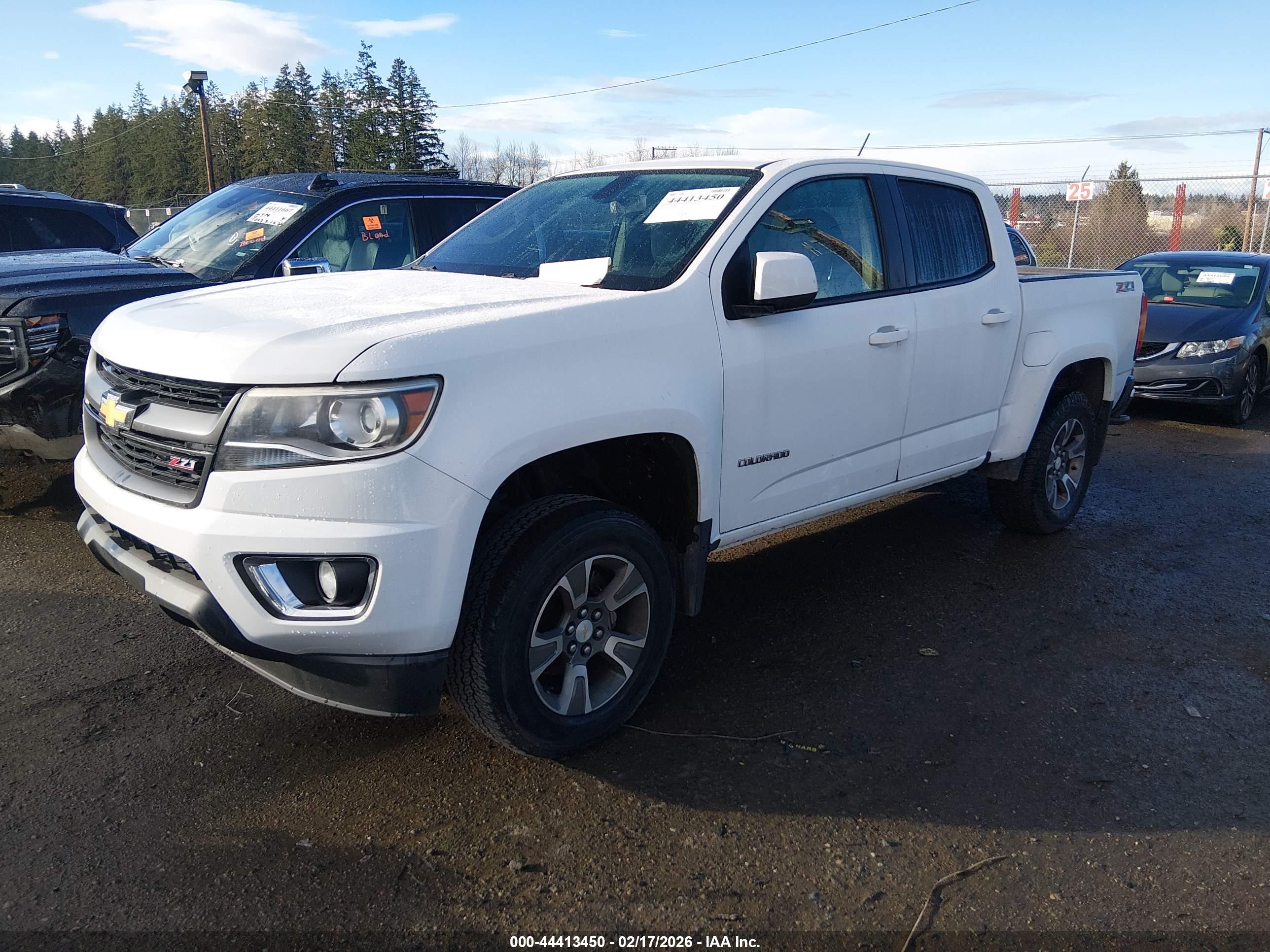 CHEVROLET COLORADO image 2