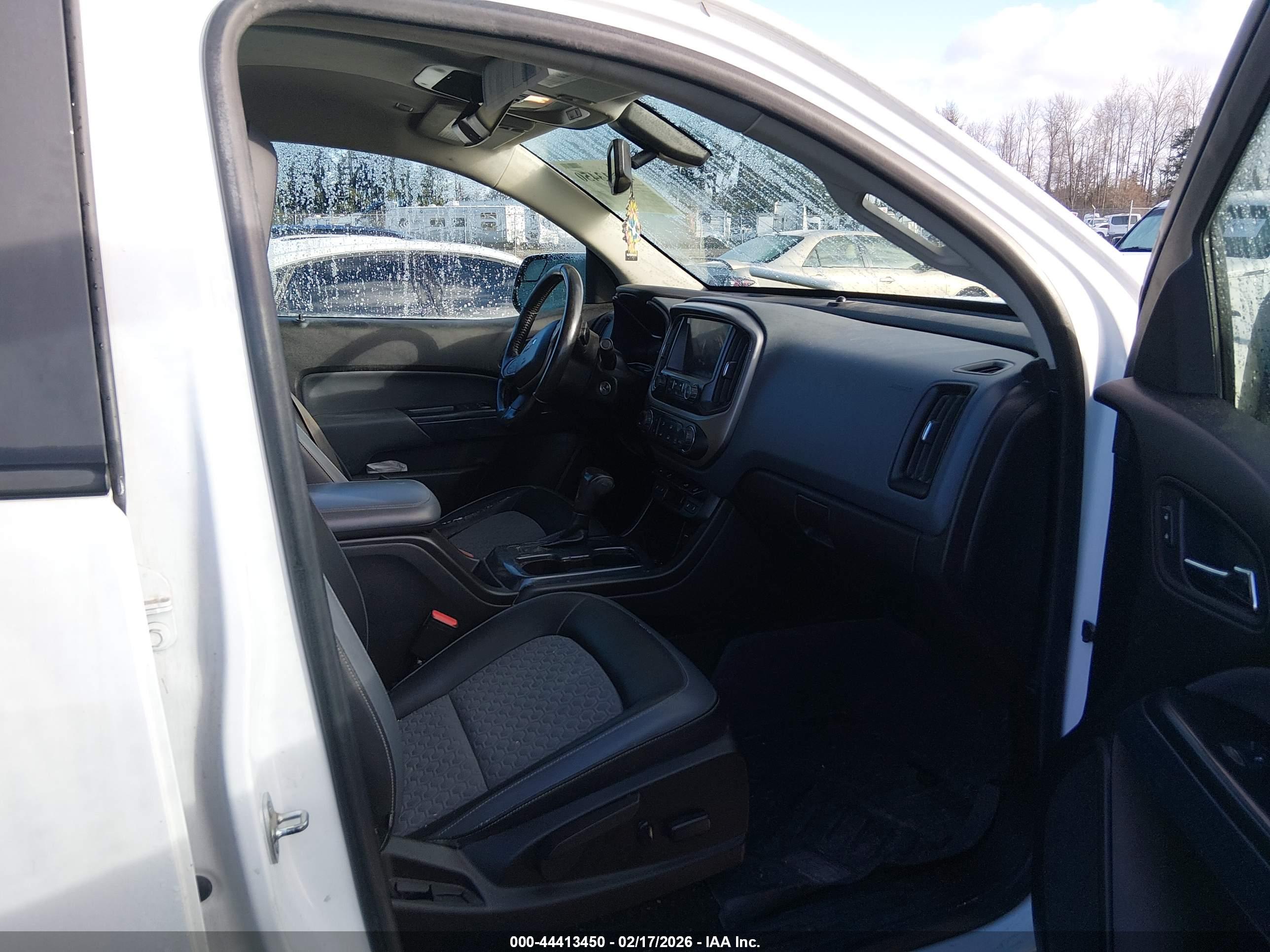 CHEVROLET COLORADO image 5