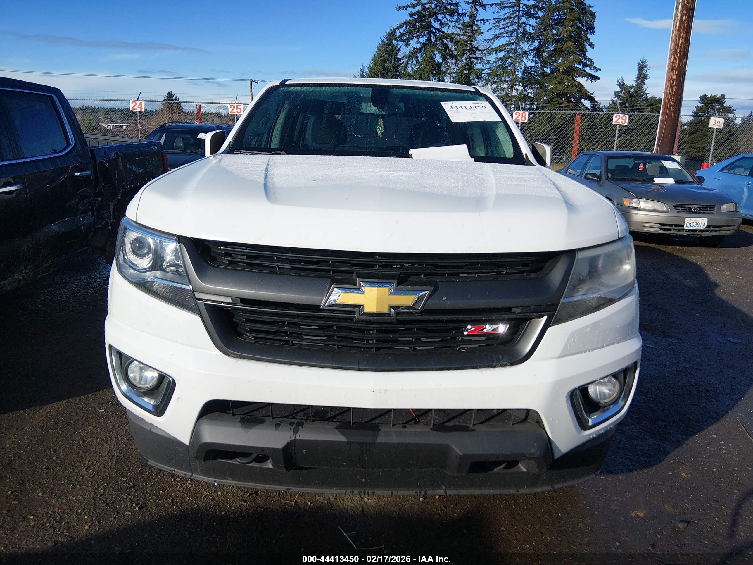 CHEVROLET COLORADO image 6