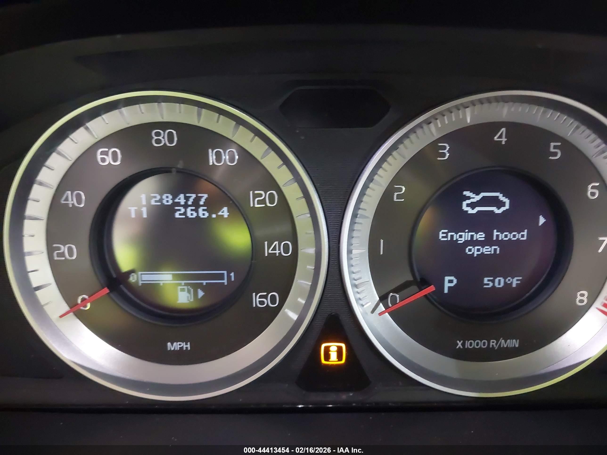 VOLVO S60 image 7