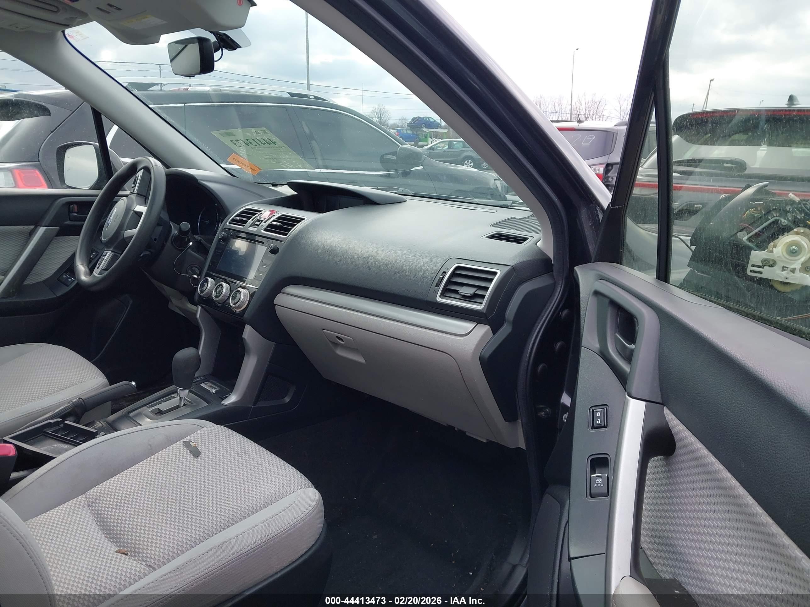 SUBARU FORESTER image 5
