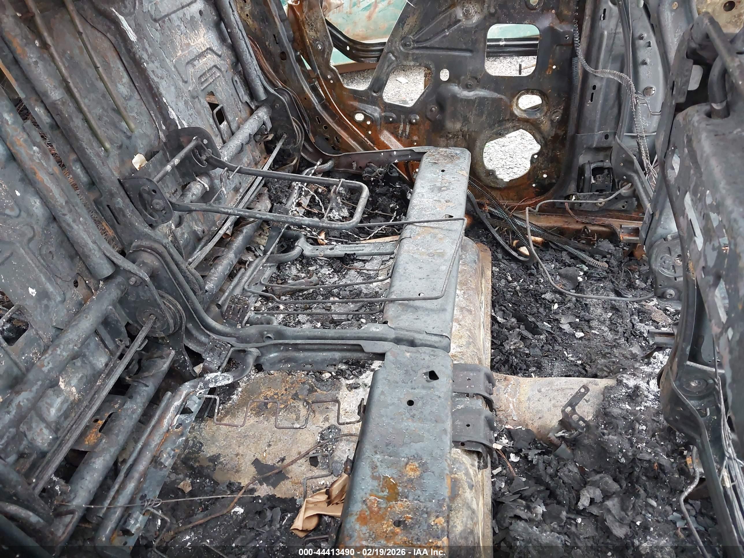 FORD ESCAPE image 8