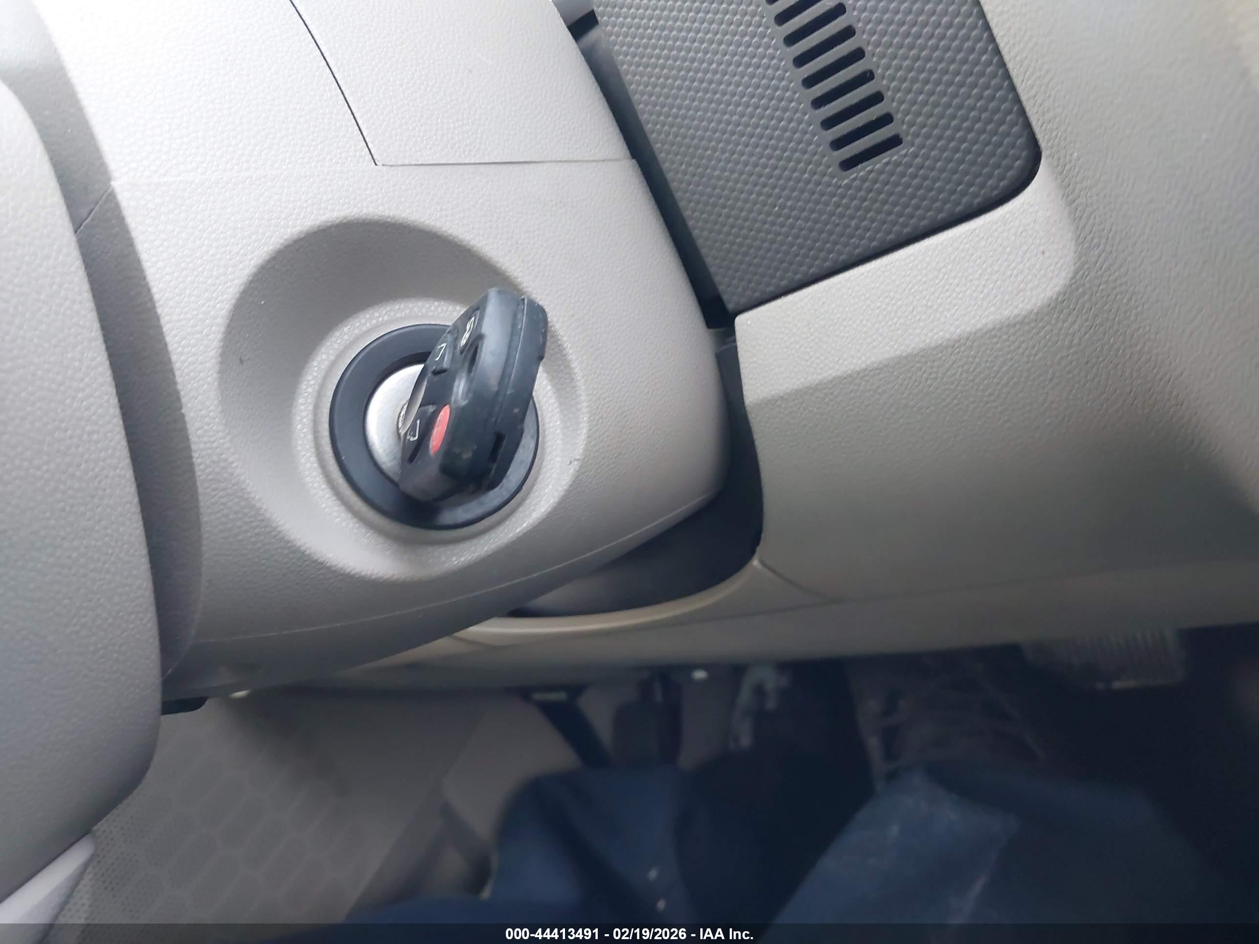 FORD ESCAPE image 11
