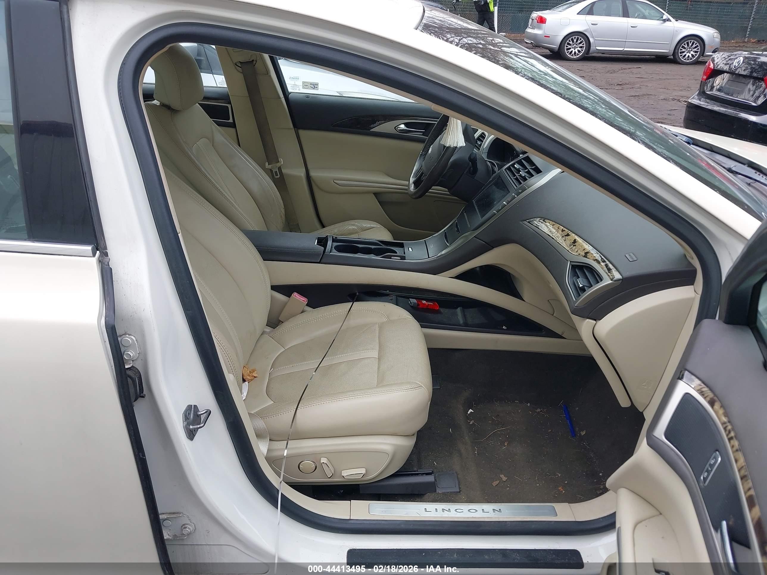LINCOLN MKZ image 5