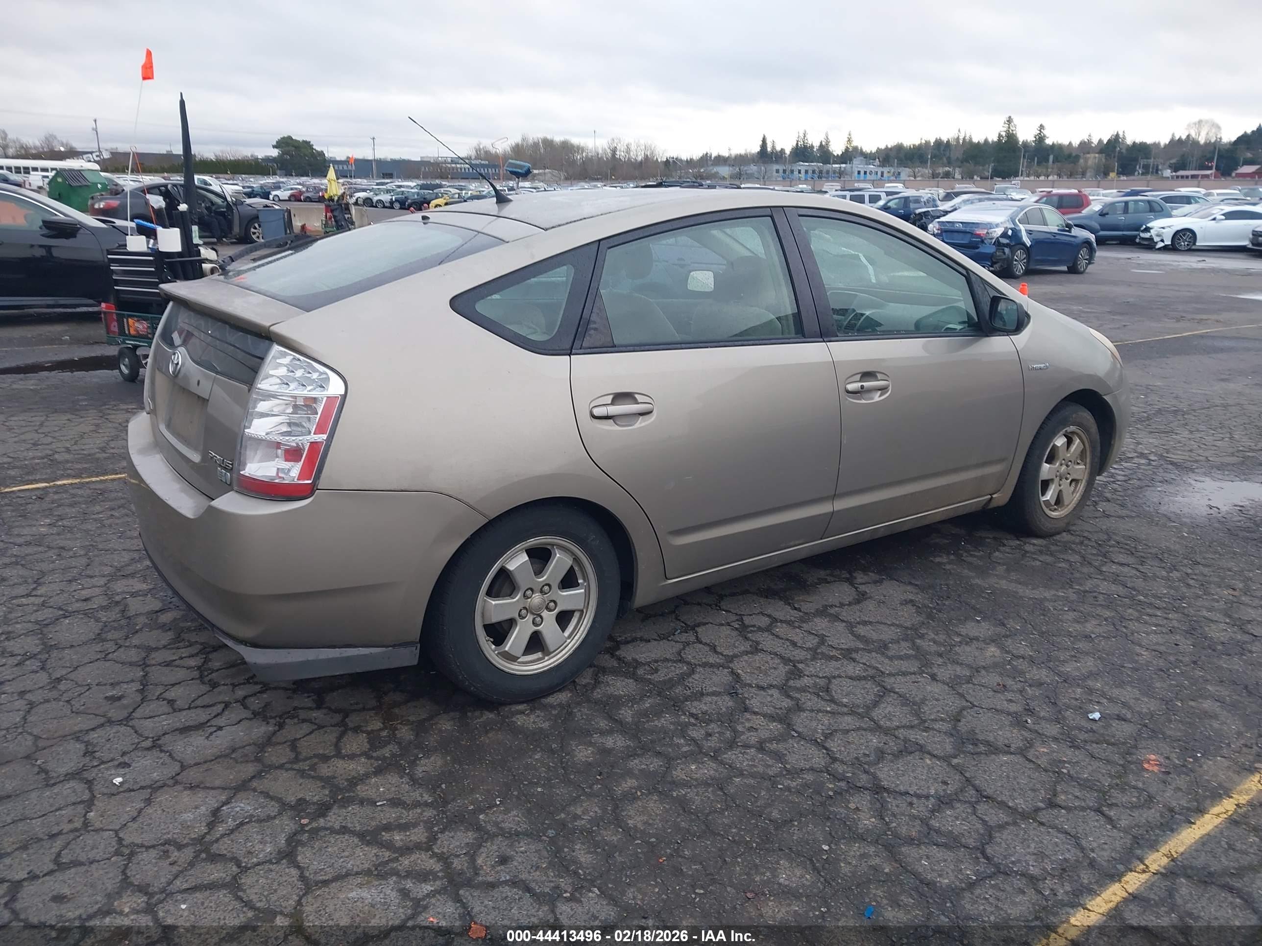 TOYOTA PRIUS image 4