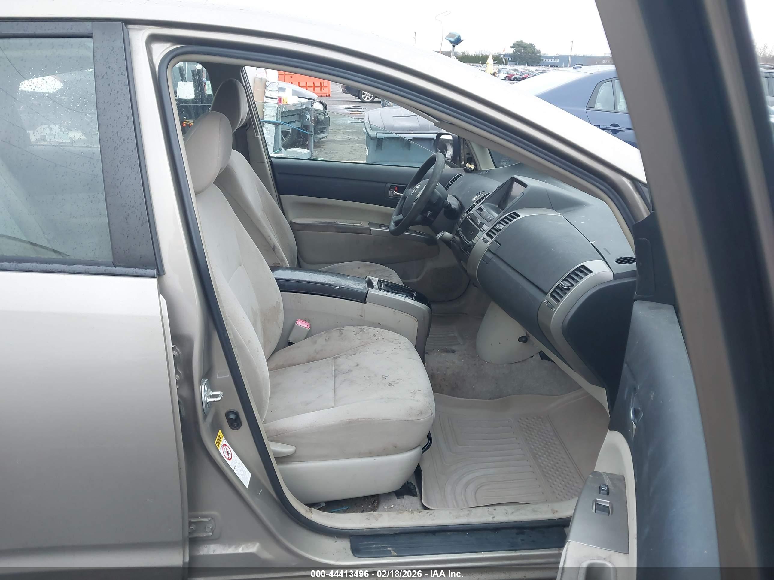 TOYOTA PRIUS image 5
