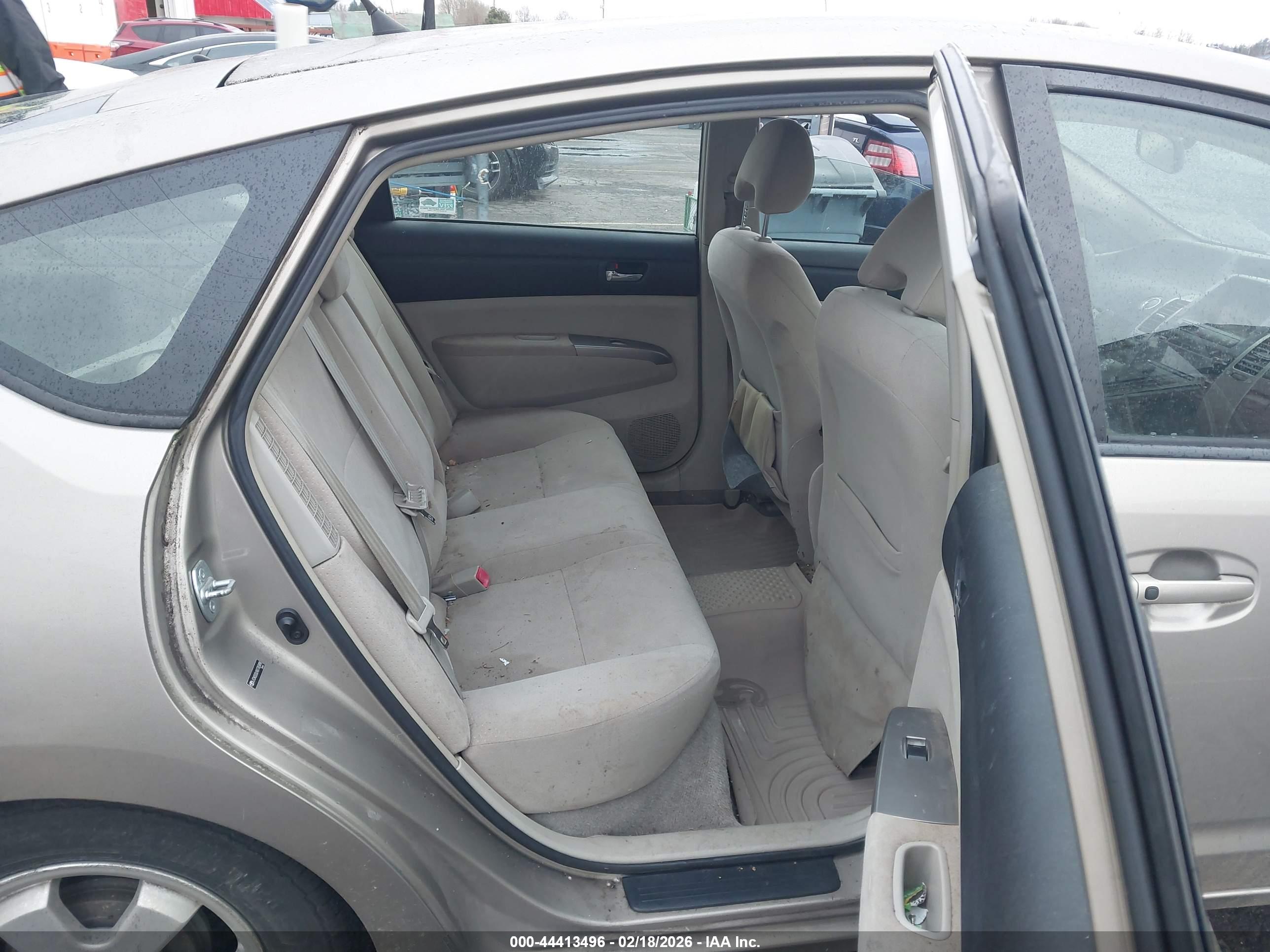 TOYOTA PRIUS image 8