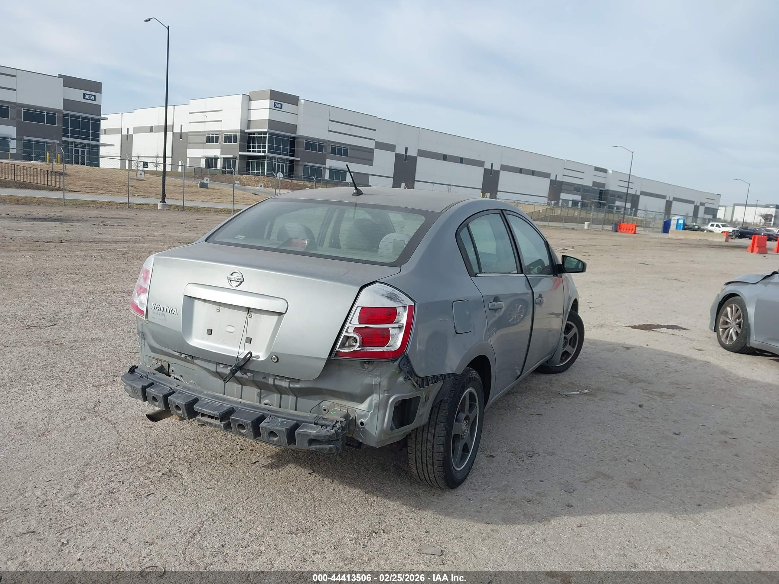 NISSAN SENTRA image 4