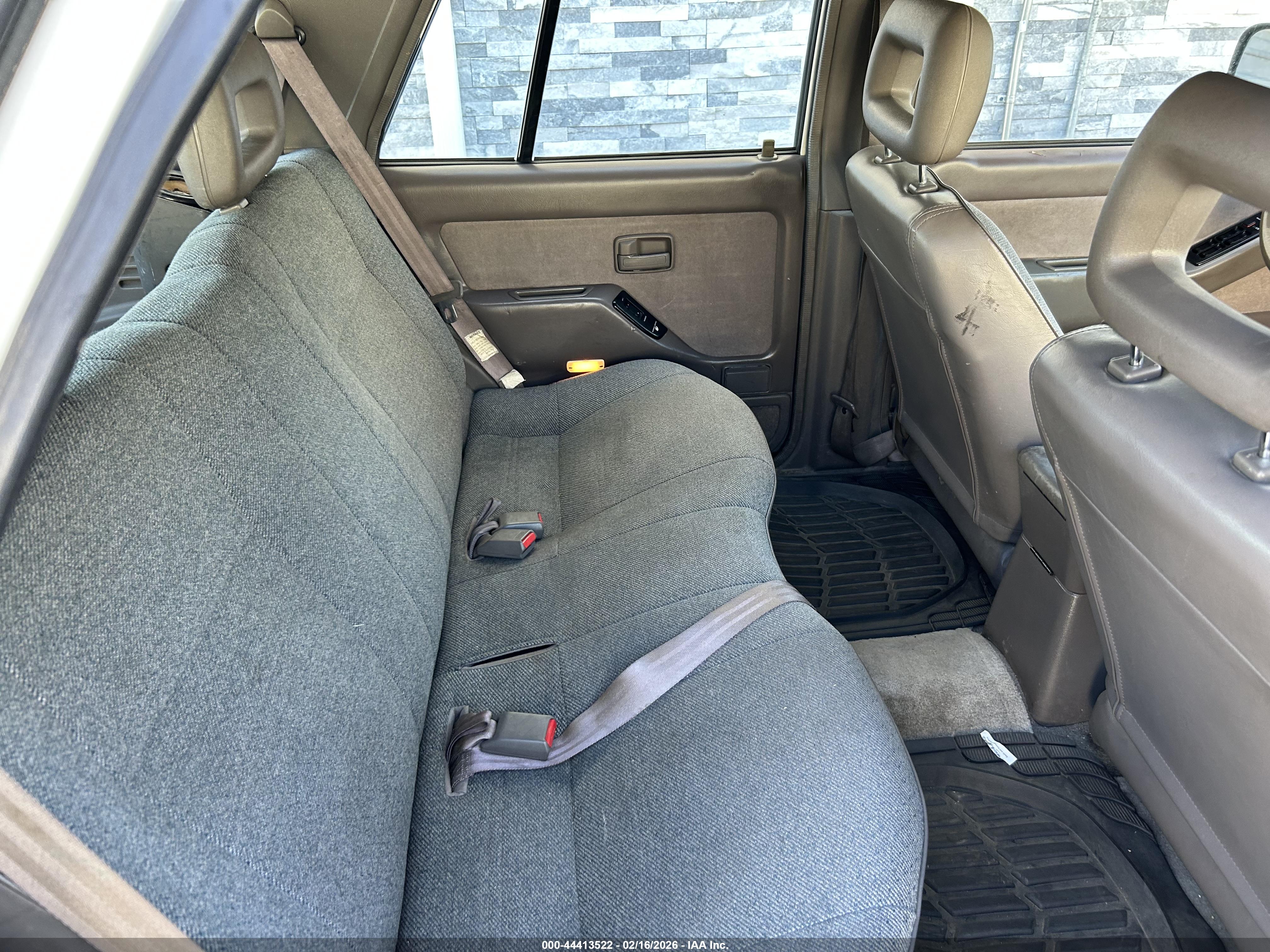 ISUZU RODEO image 8