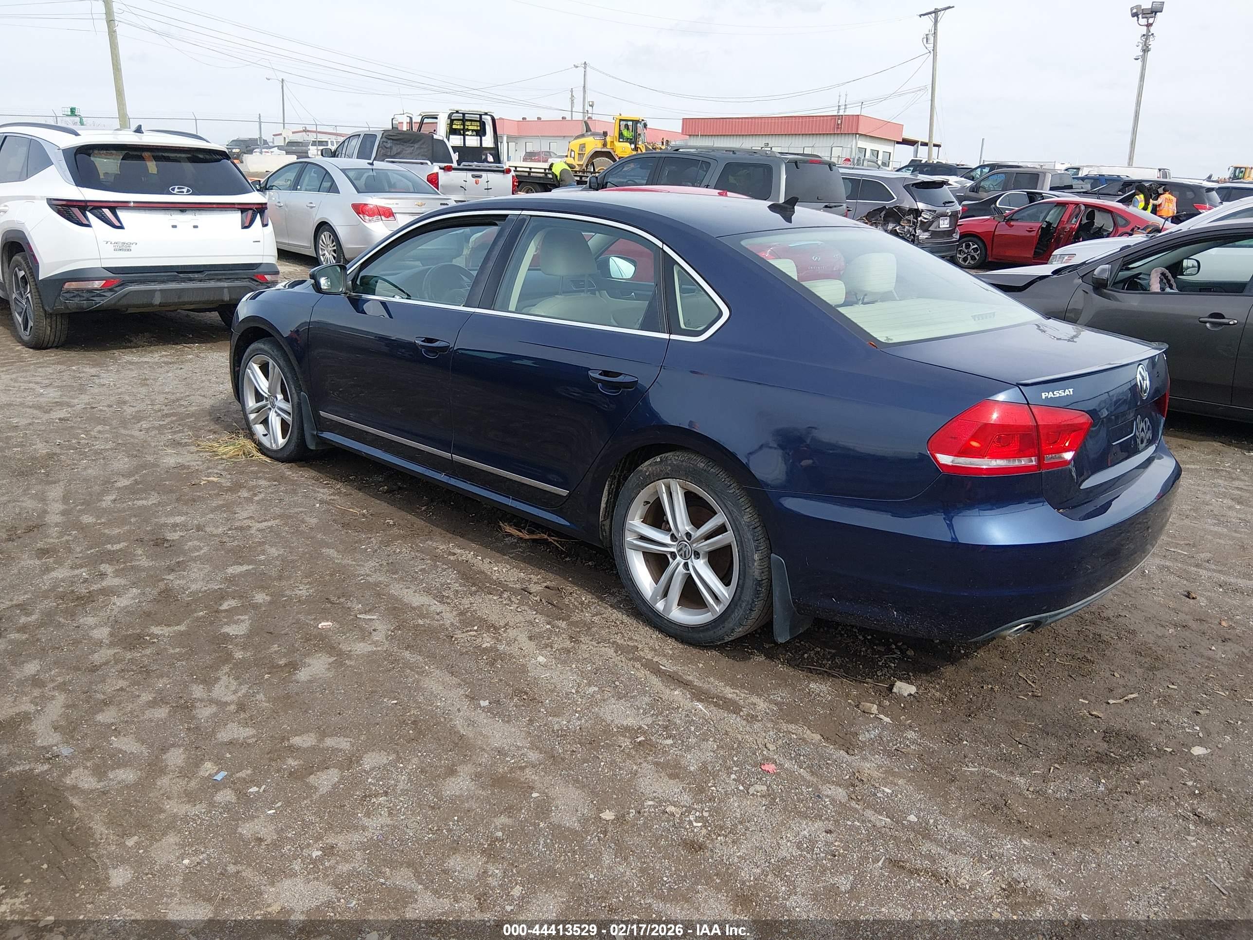 VOLKSWAGEN PASSAT image 3