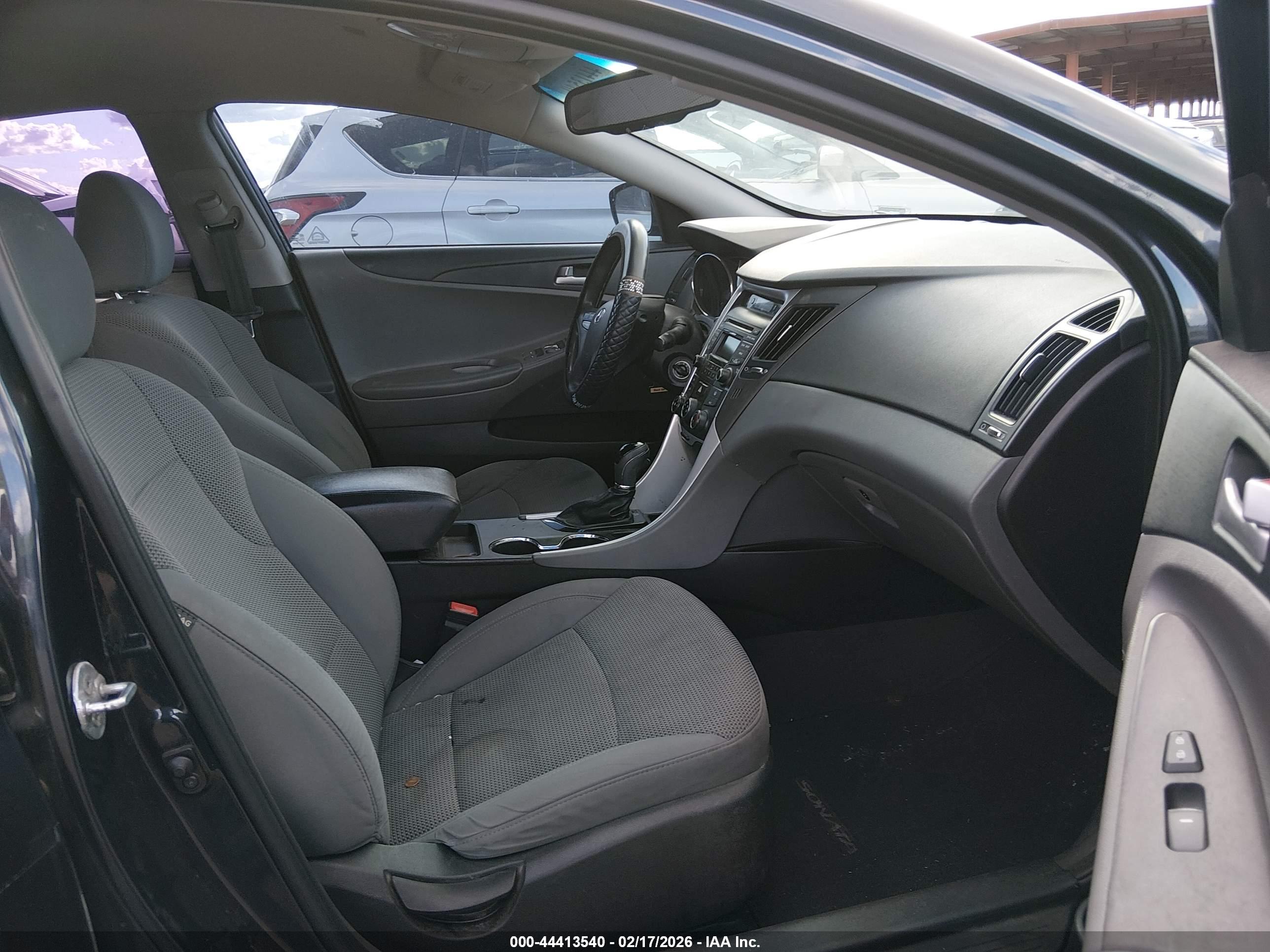 HYUNDAI SONATA image 5