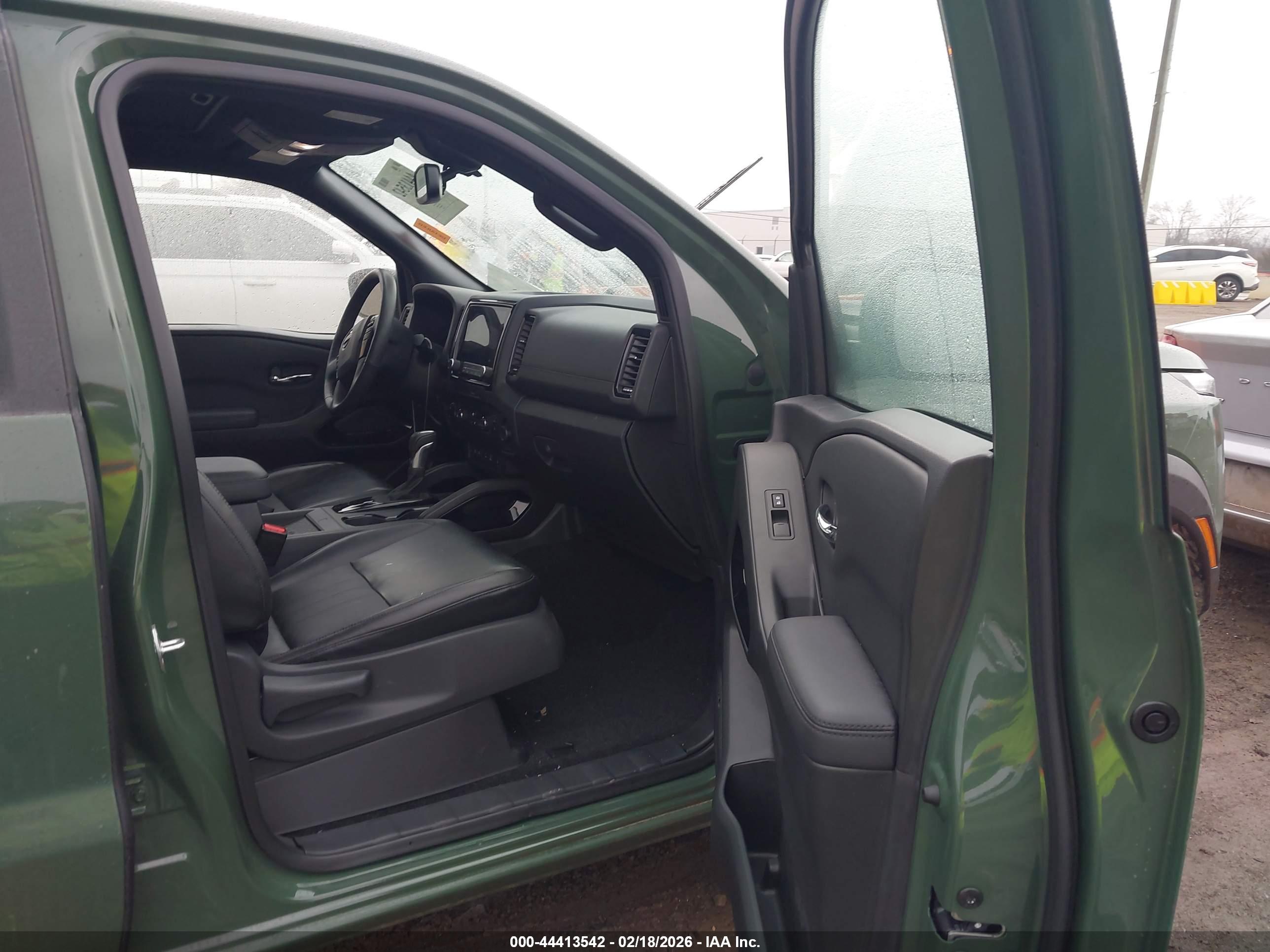 NISSAN FRONTIER image 5