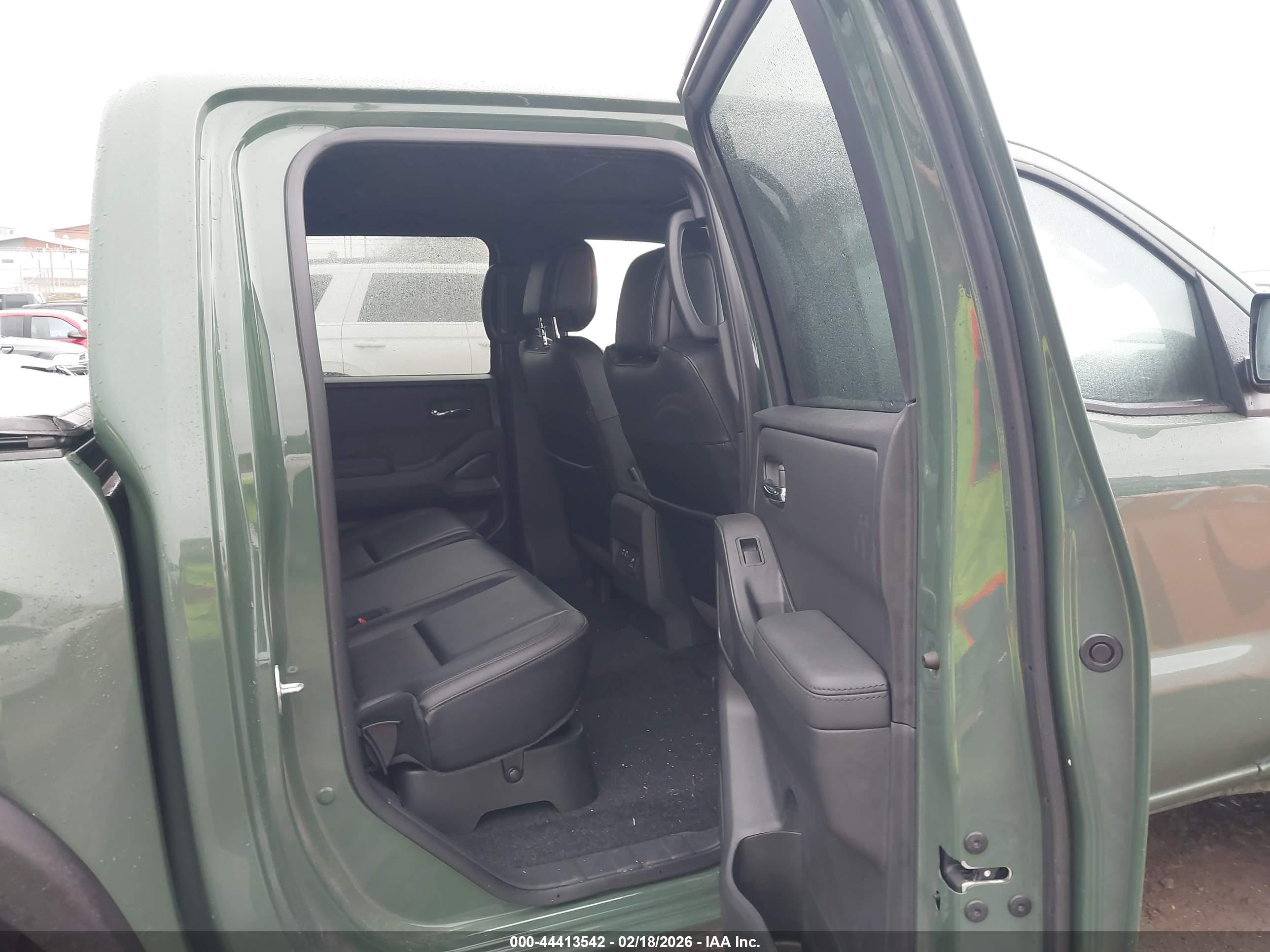 NISSAN FRONTIER image 8