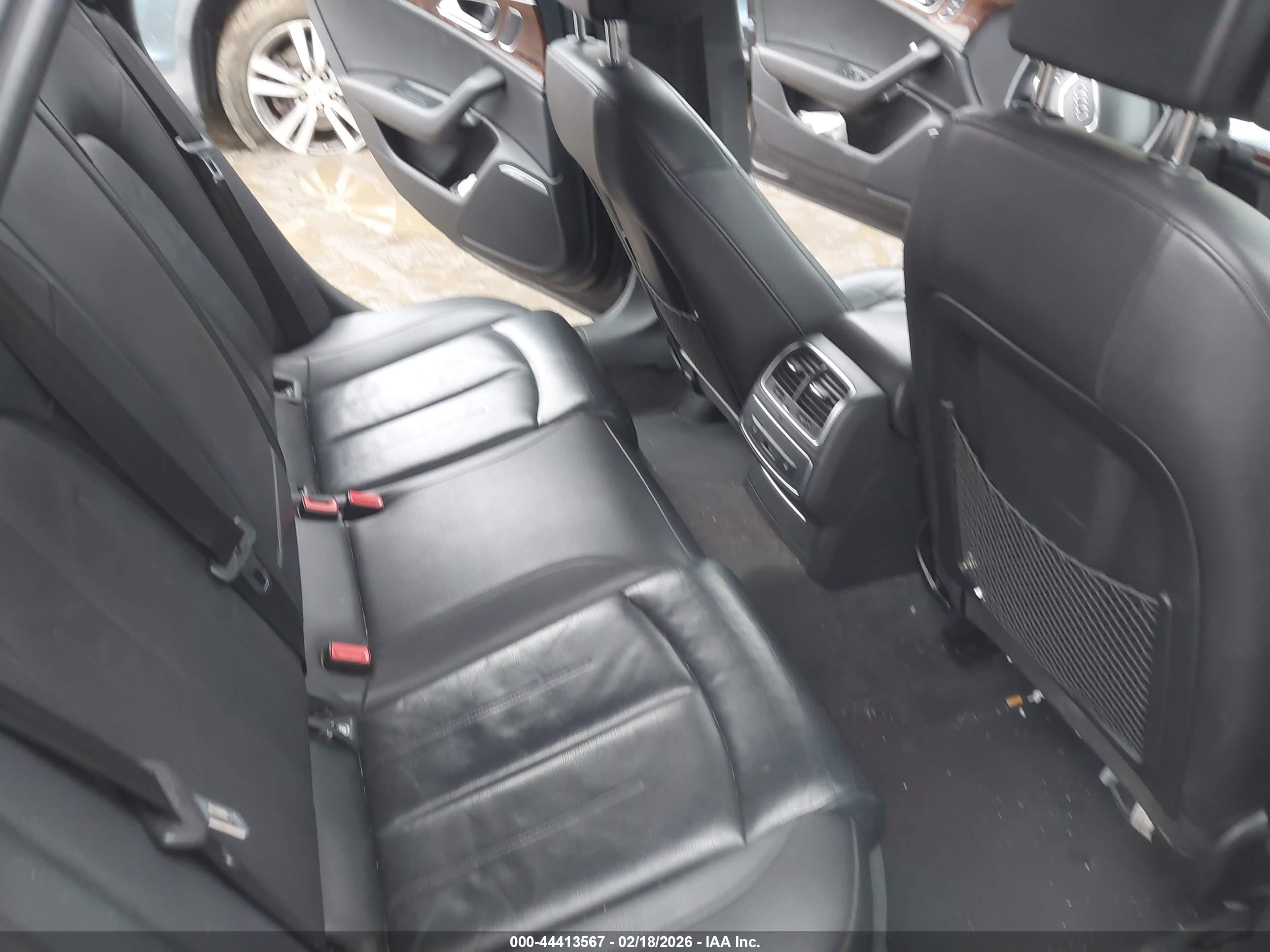 AUDI A6 image 8