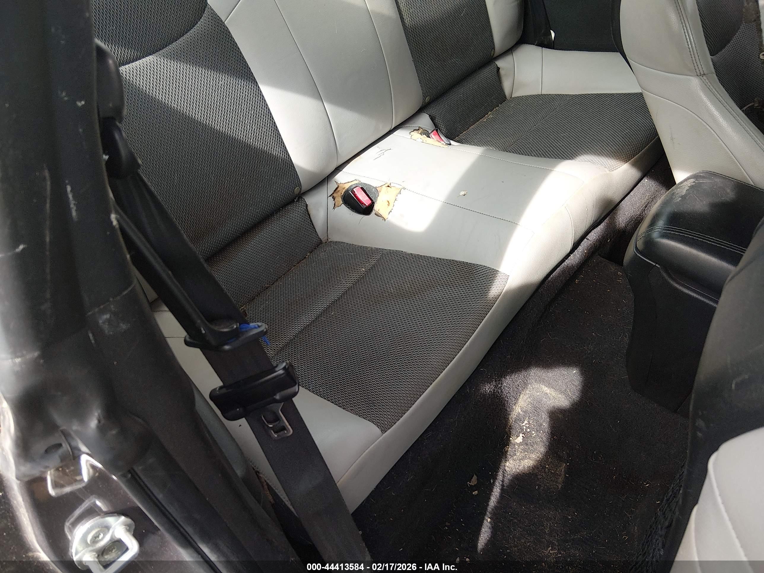 HYUNDAI GENESIS image 8