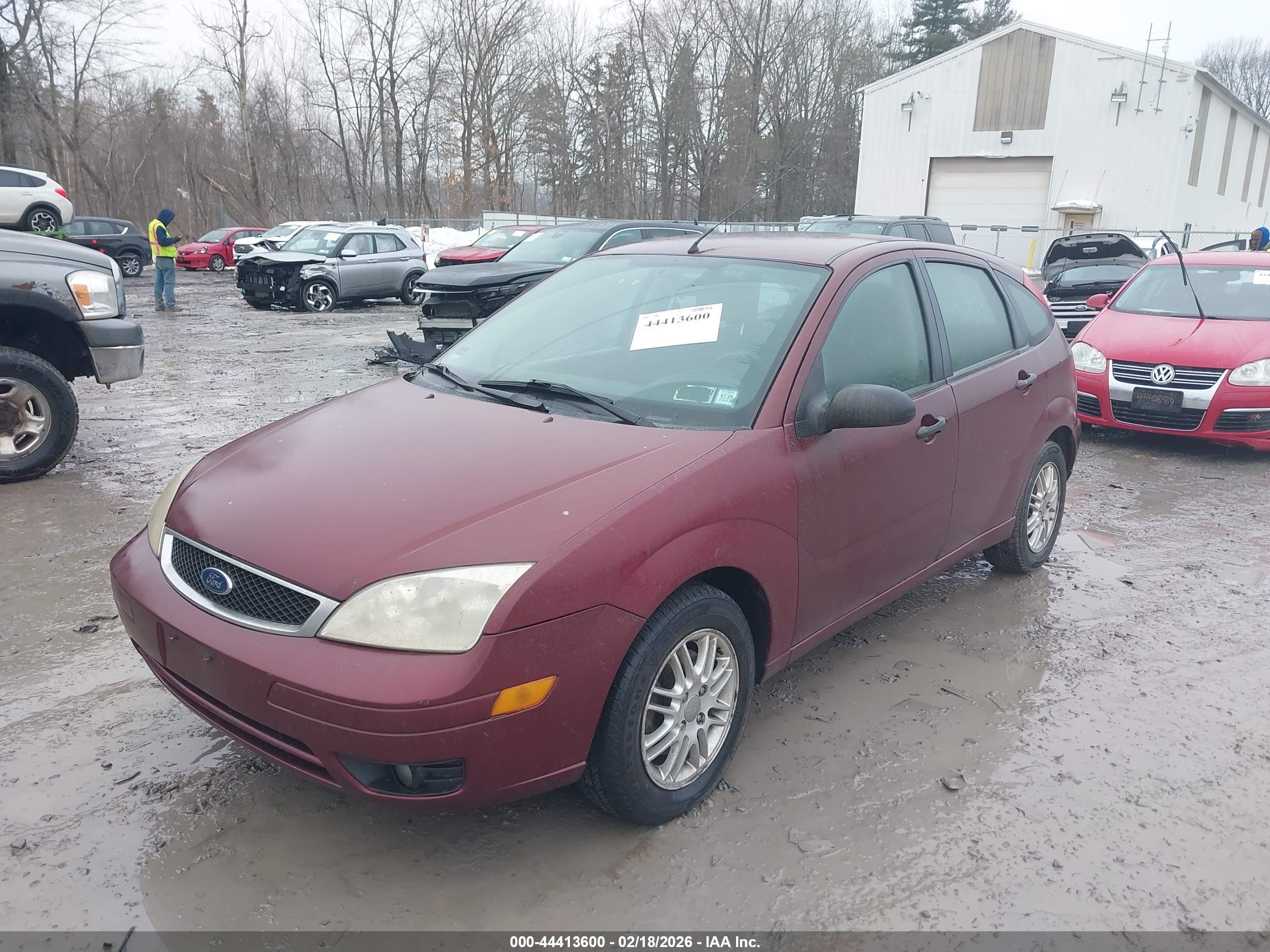 FORD FOCUS image 2