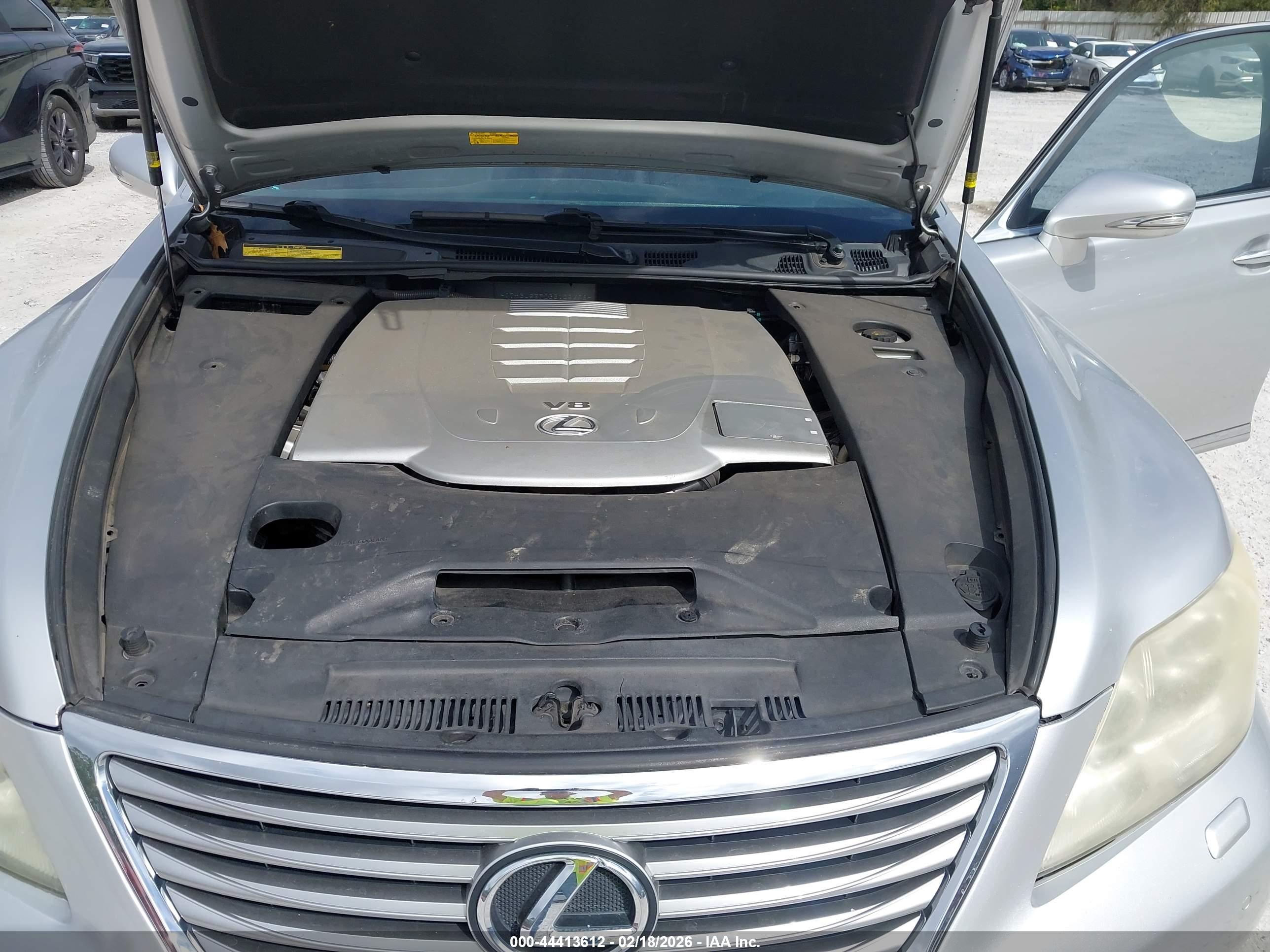 LEXUS LS image 10