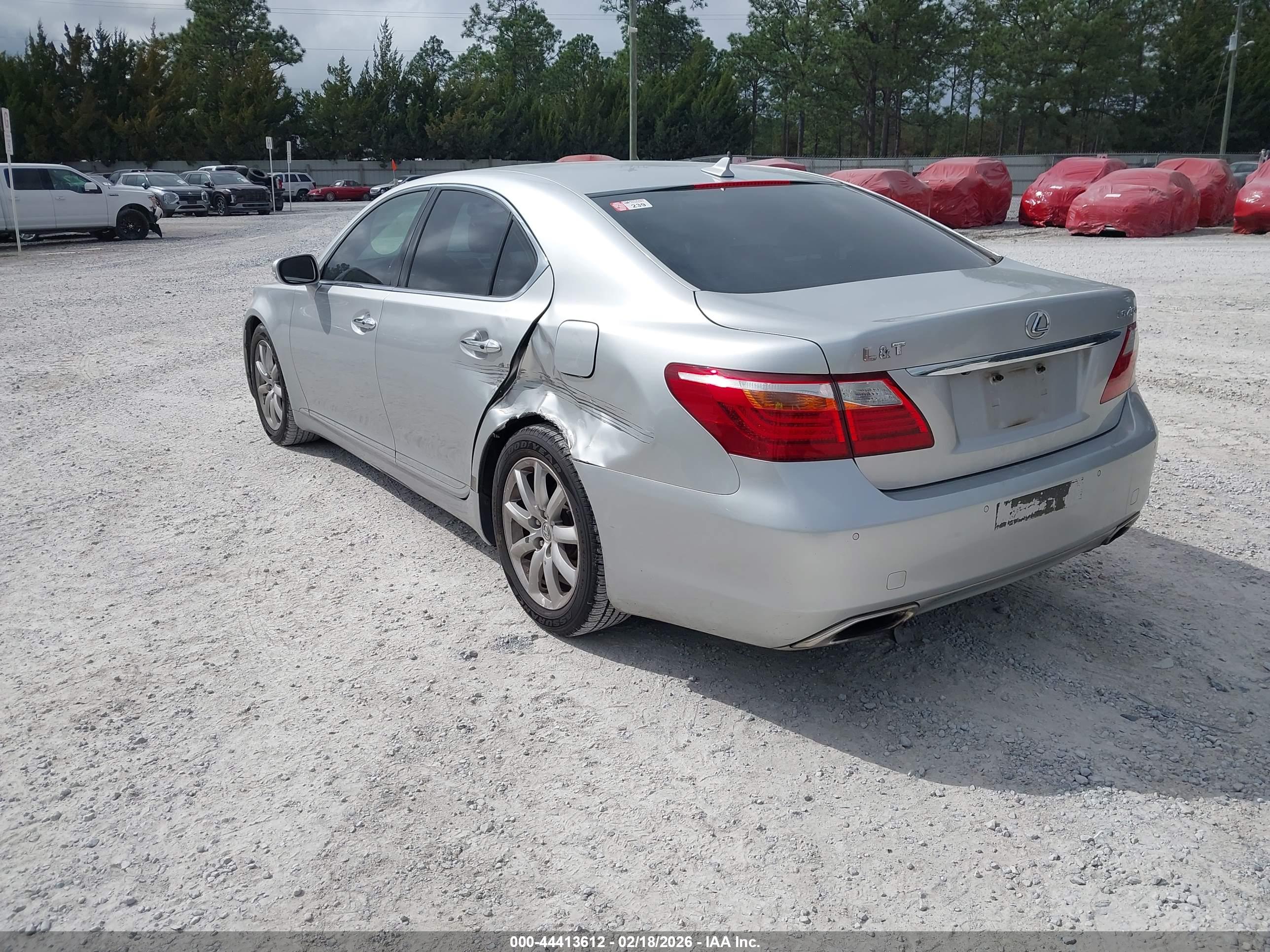 LEXUS LS image 3
