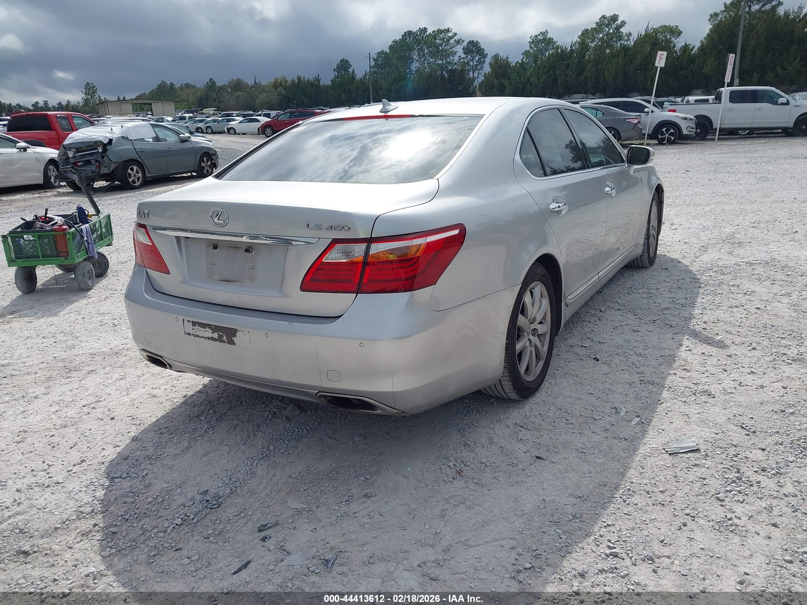 LEXUS LS image 4