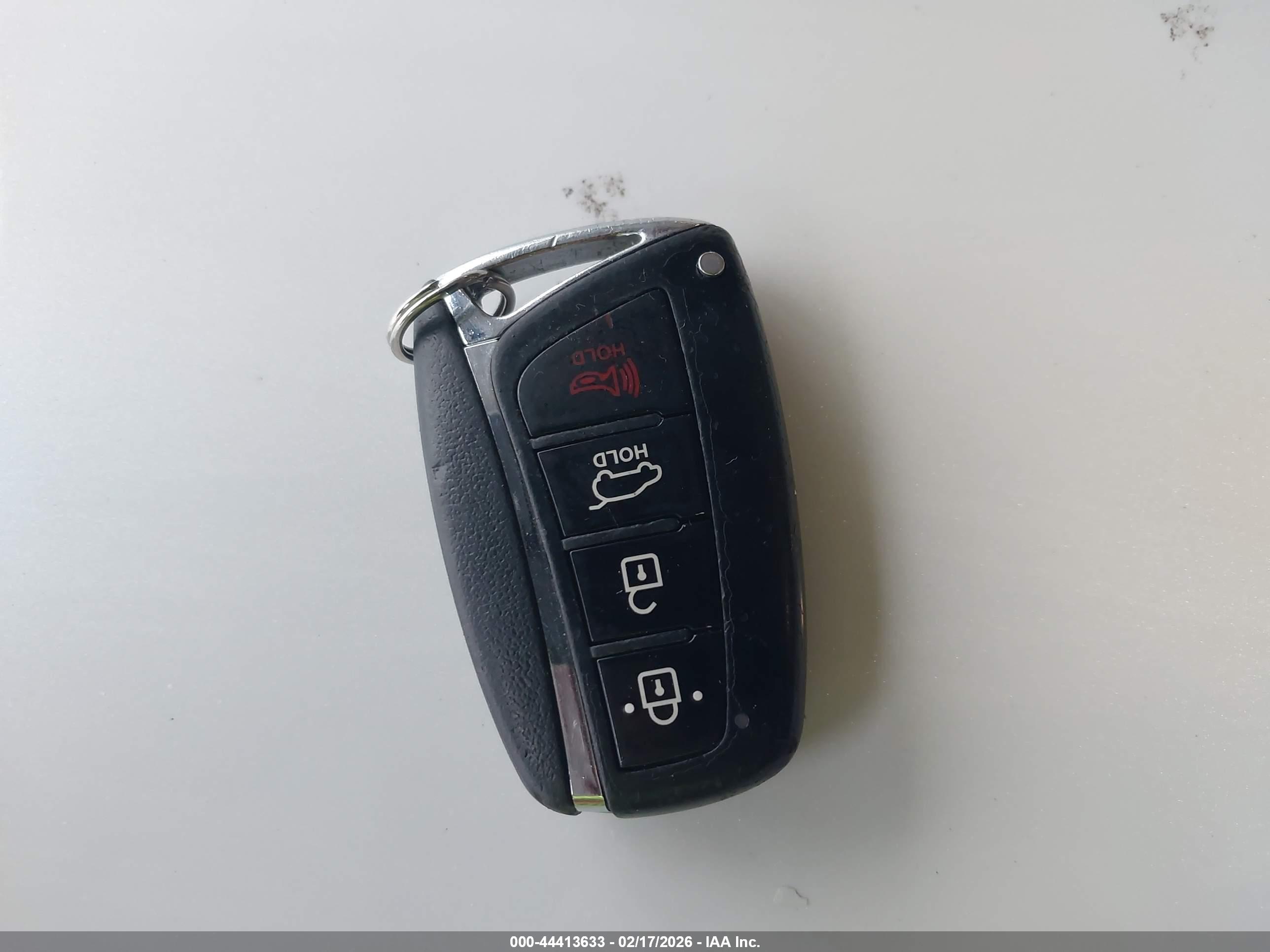 HYUNDAI SANTA image 11