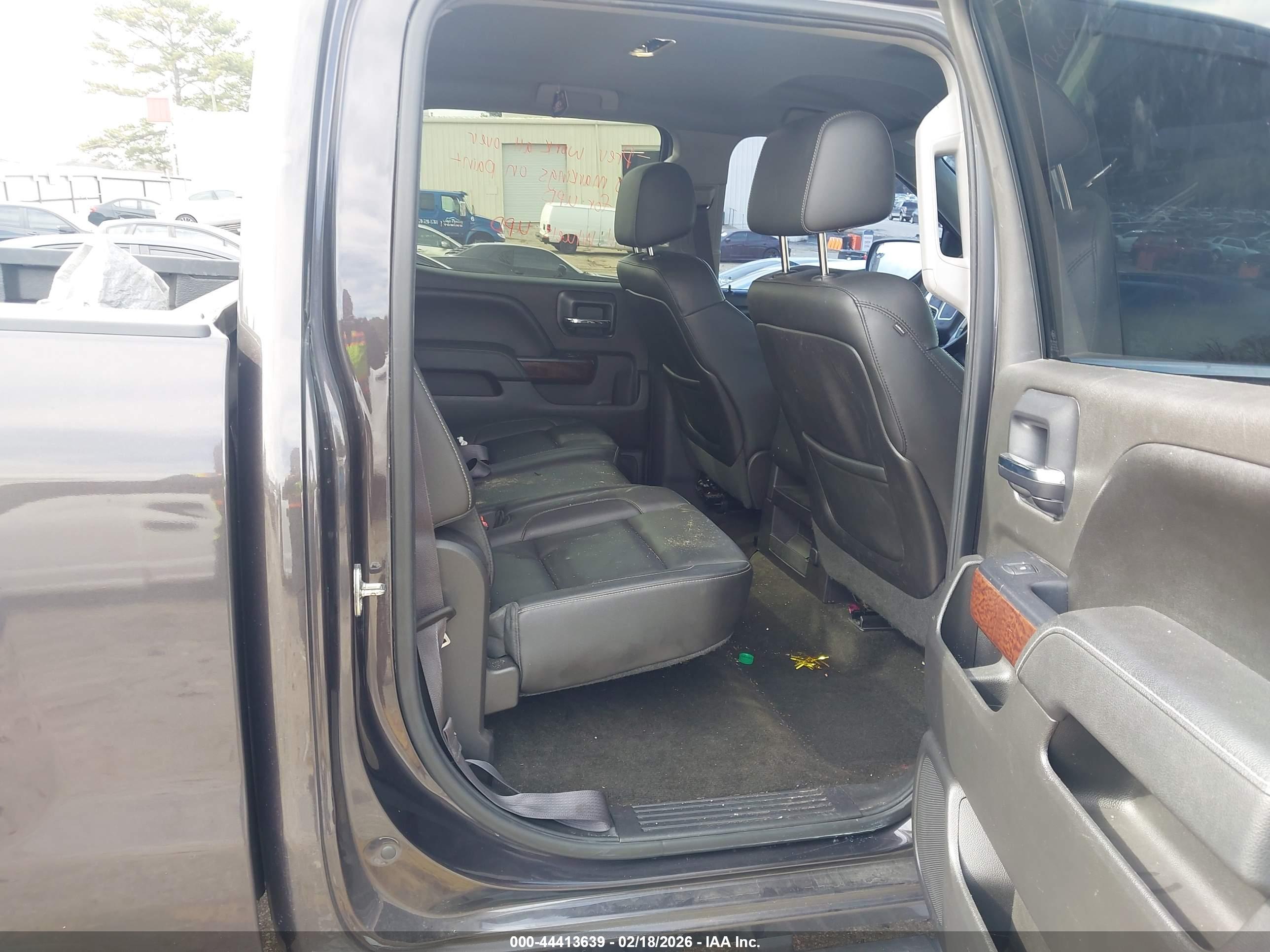 GMC SIERRA image 8