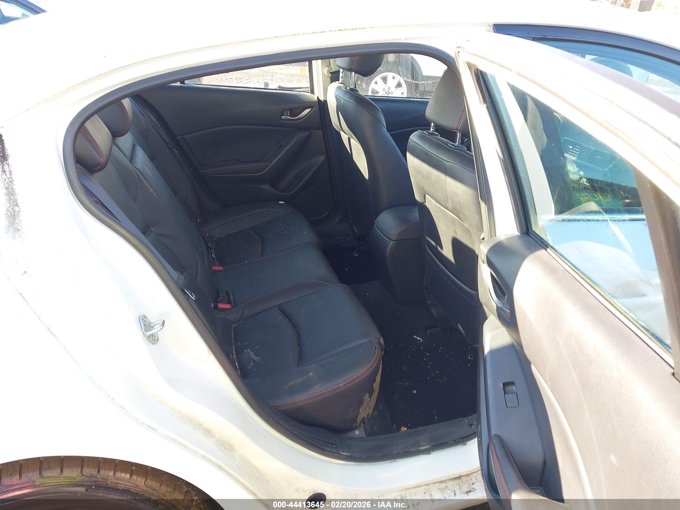 MAZDA MAZDA3 image 8