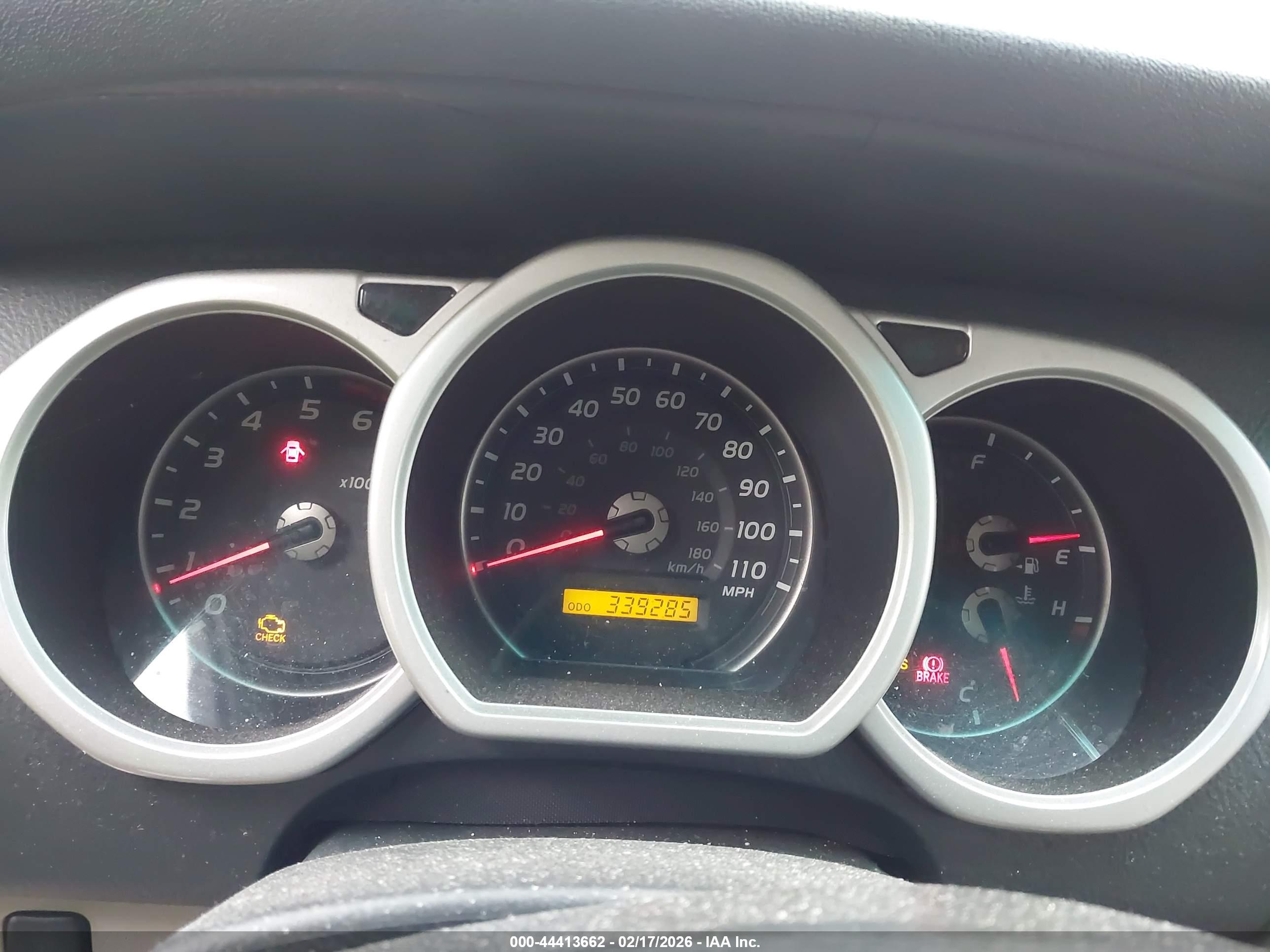 TOYOTA 4RUNNER image 7