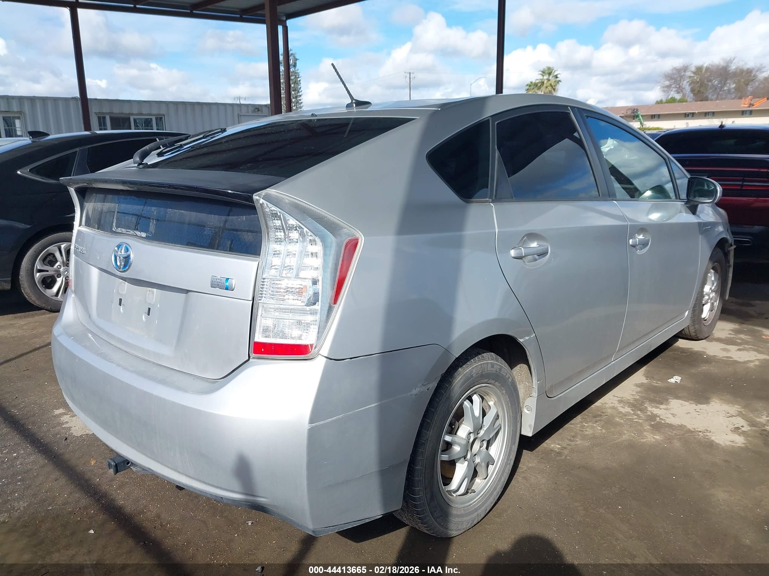 TOYOTA PRIUS image 4