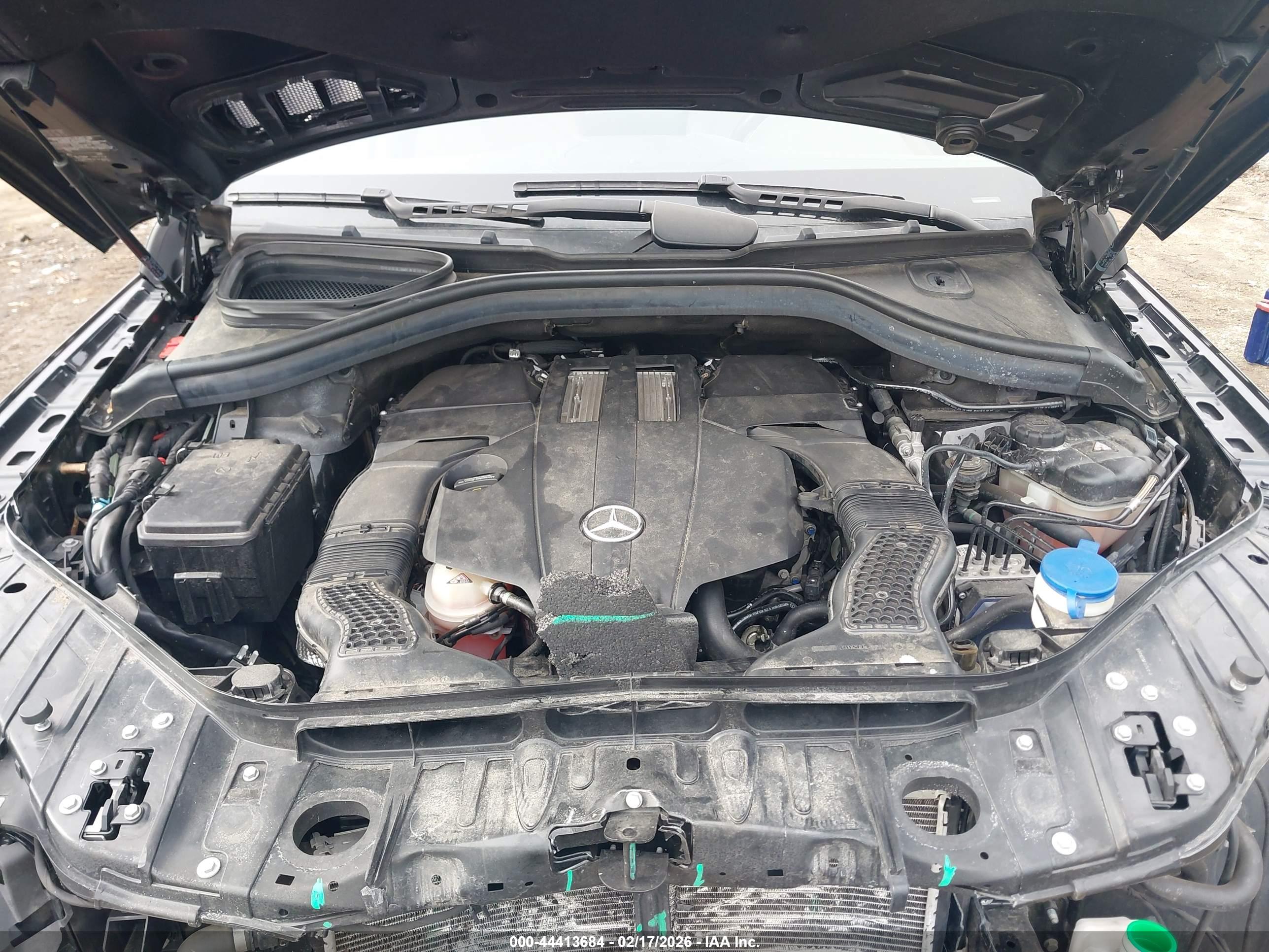 MERCEDES-BENZ GLS image 10