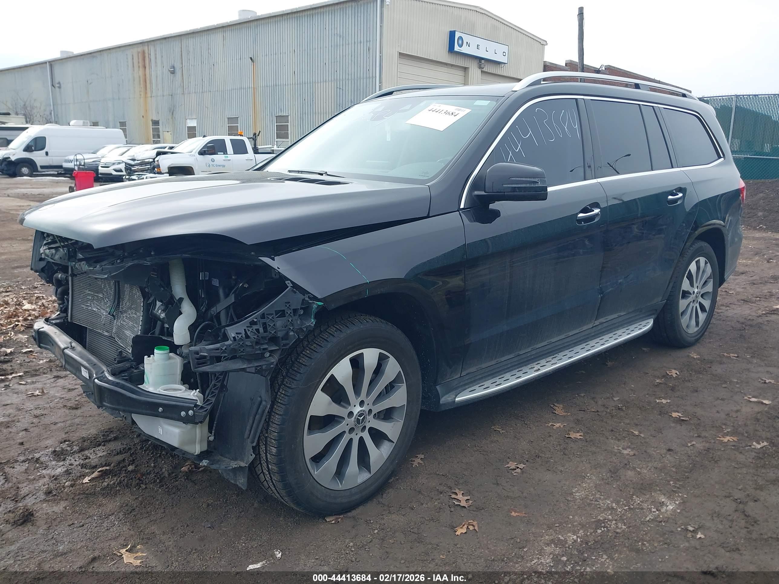 MERCEDES-BENZ GLS image 2