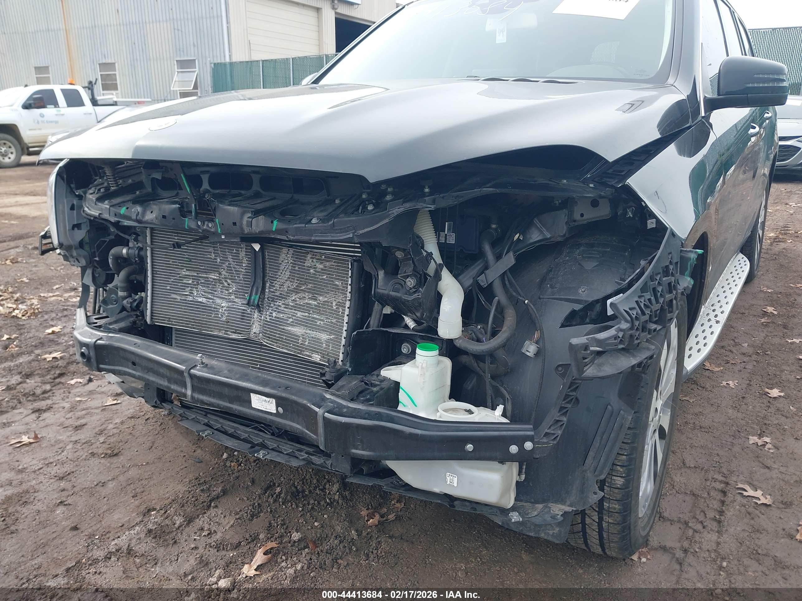 MERCEDES-BENZ GLS image 6