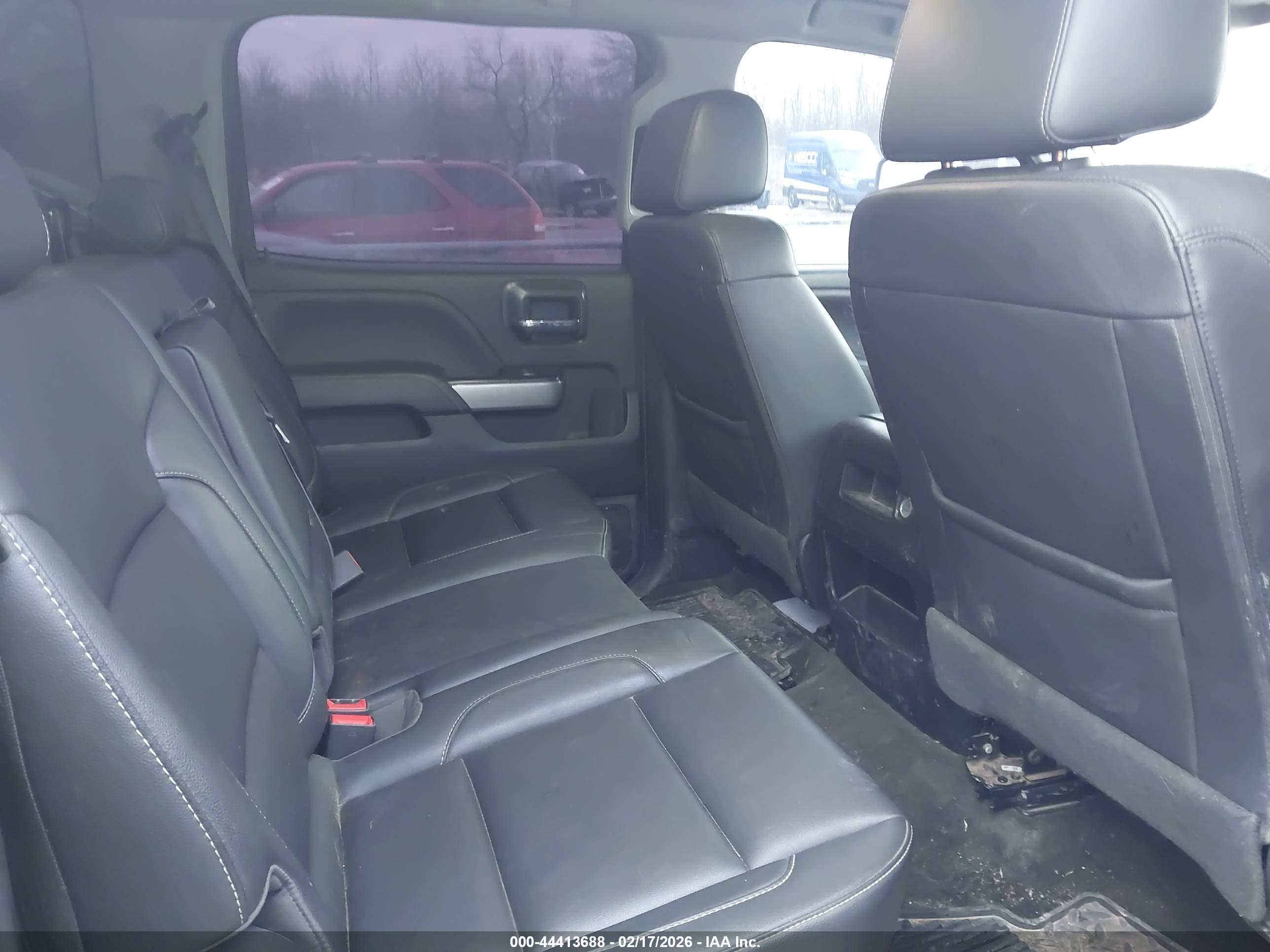 CHEVROLET SILVERADO image 8