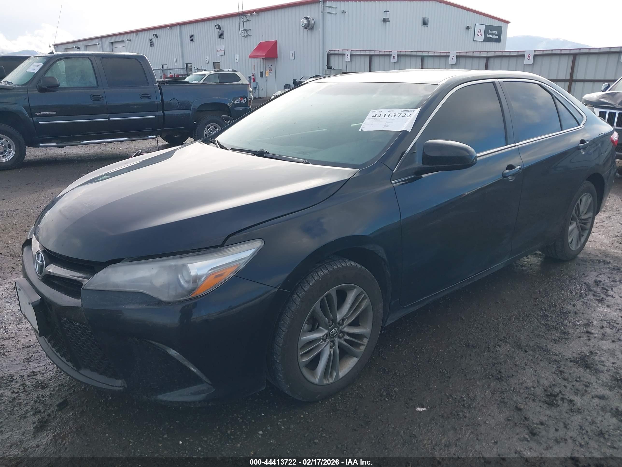 TOYOTA CAMRY image 2