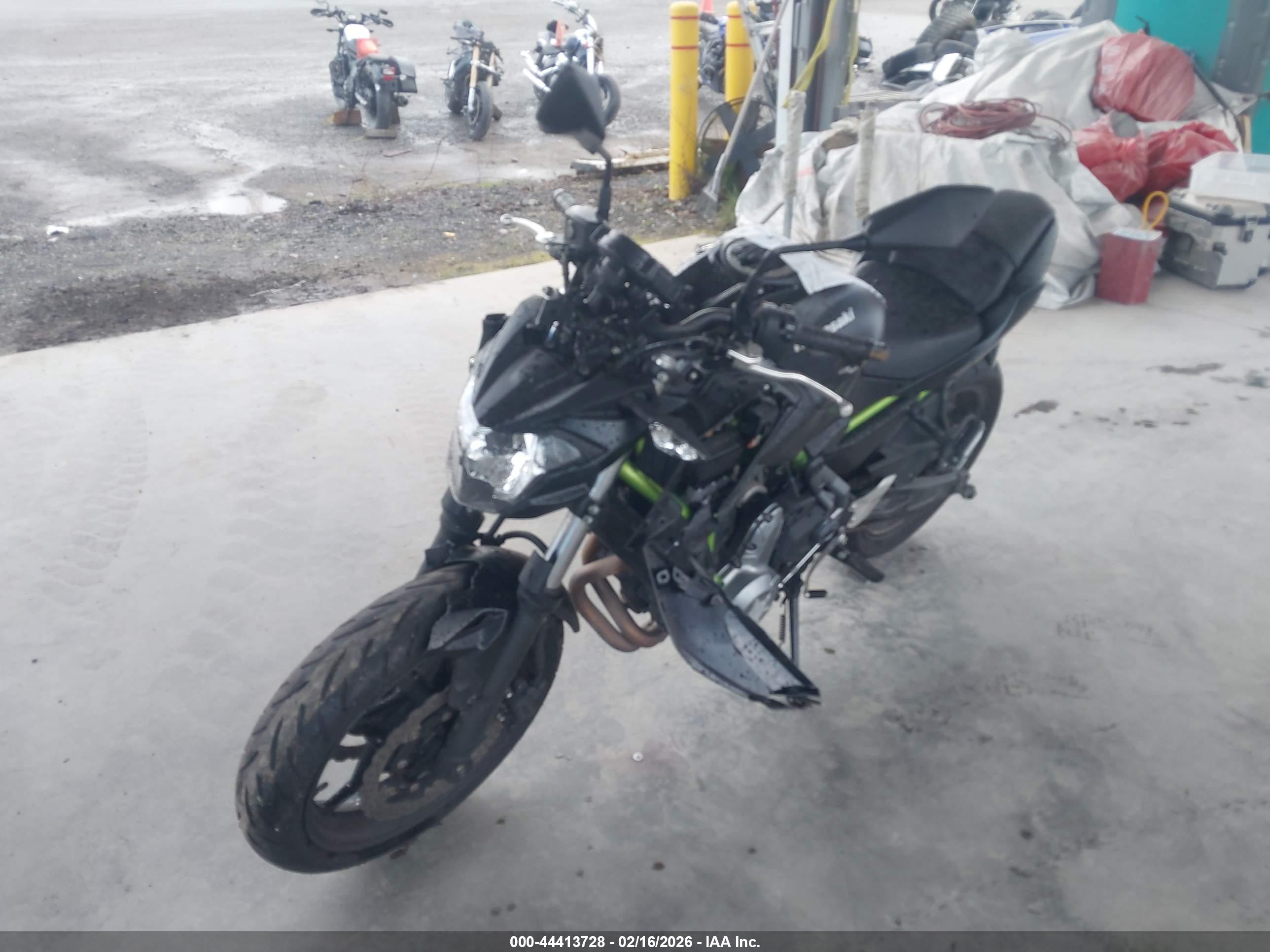 KAWASAKI ER650 image 2