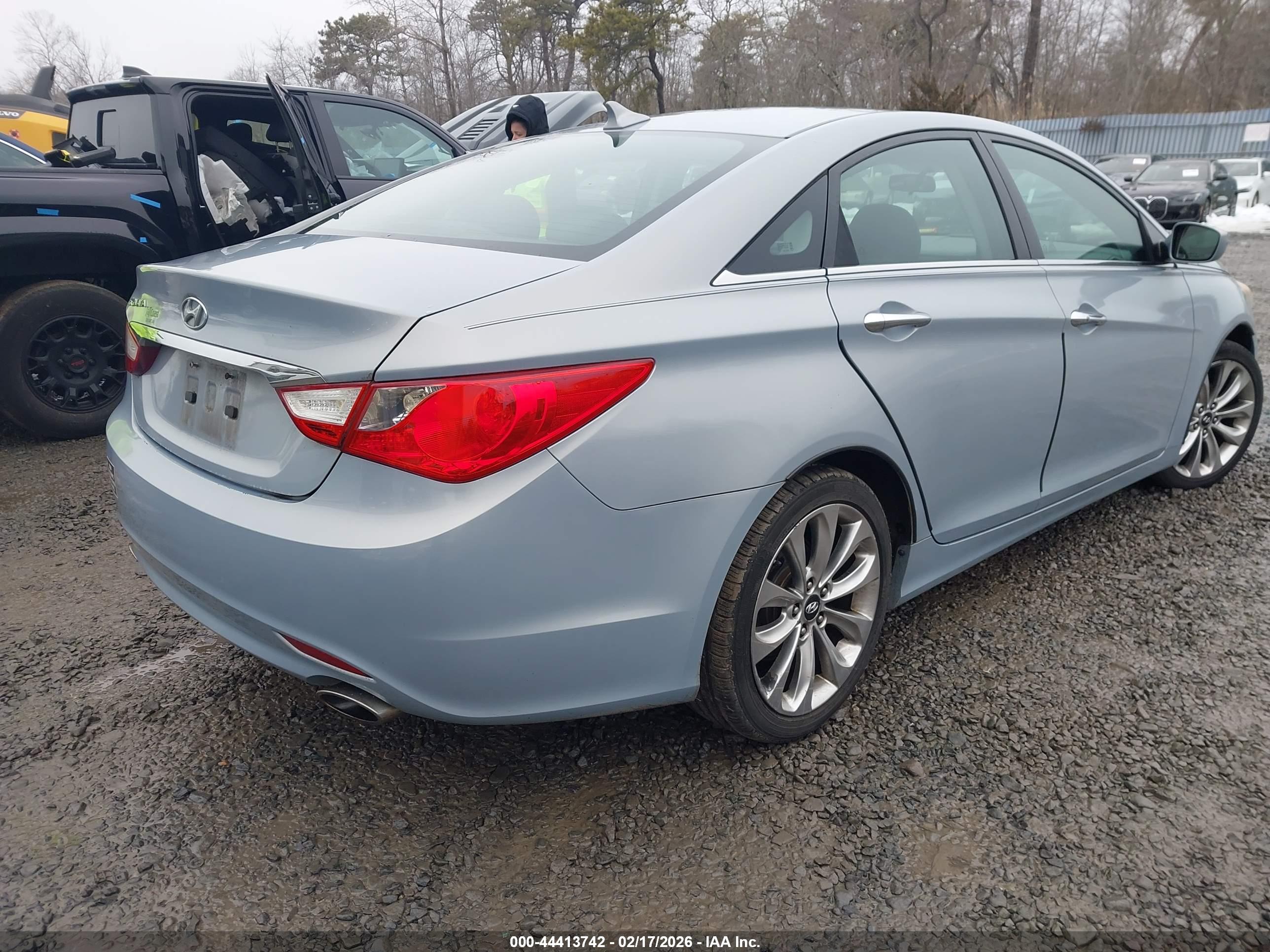 HYUNDAI SONATA image 4