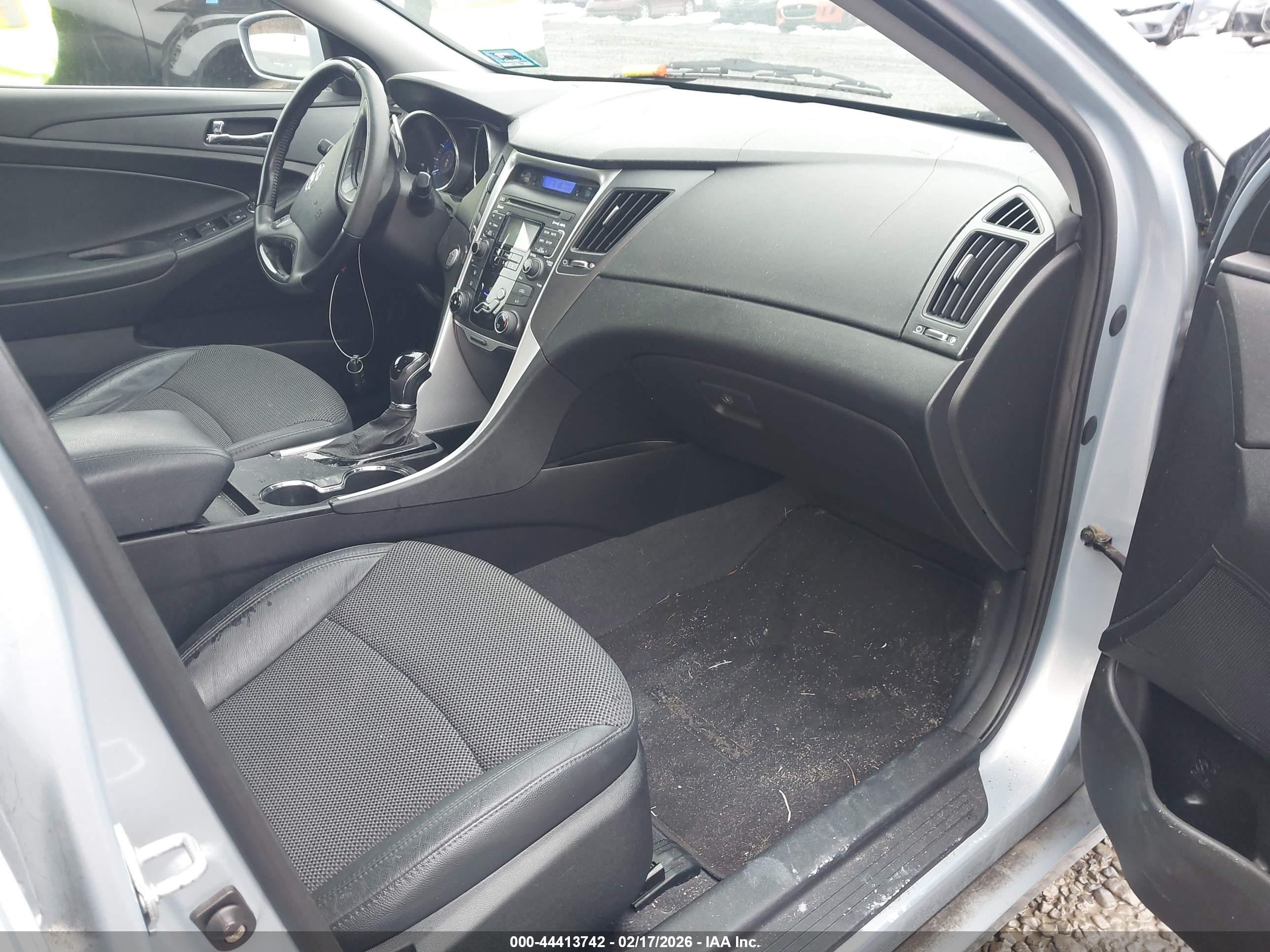 HYUNDAI SONATA image 5