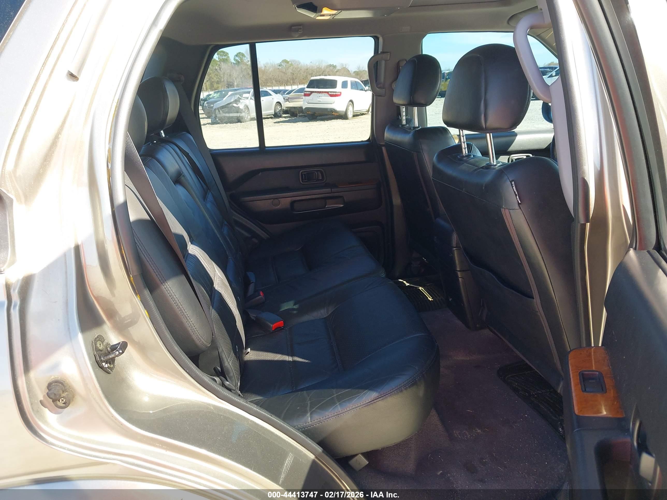 NISSAN PATHFINDER image 8
